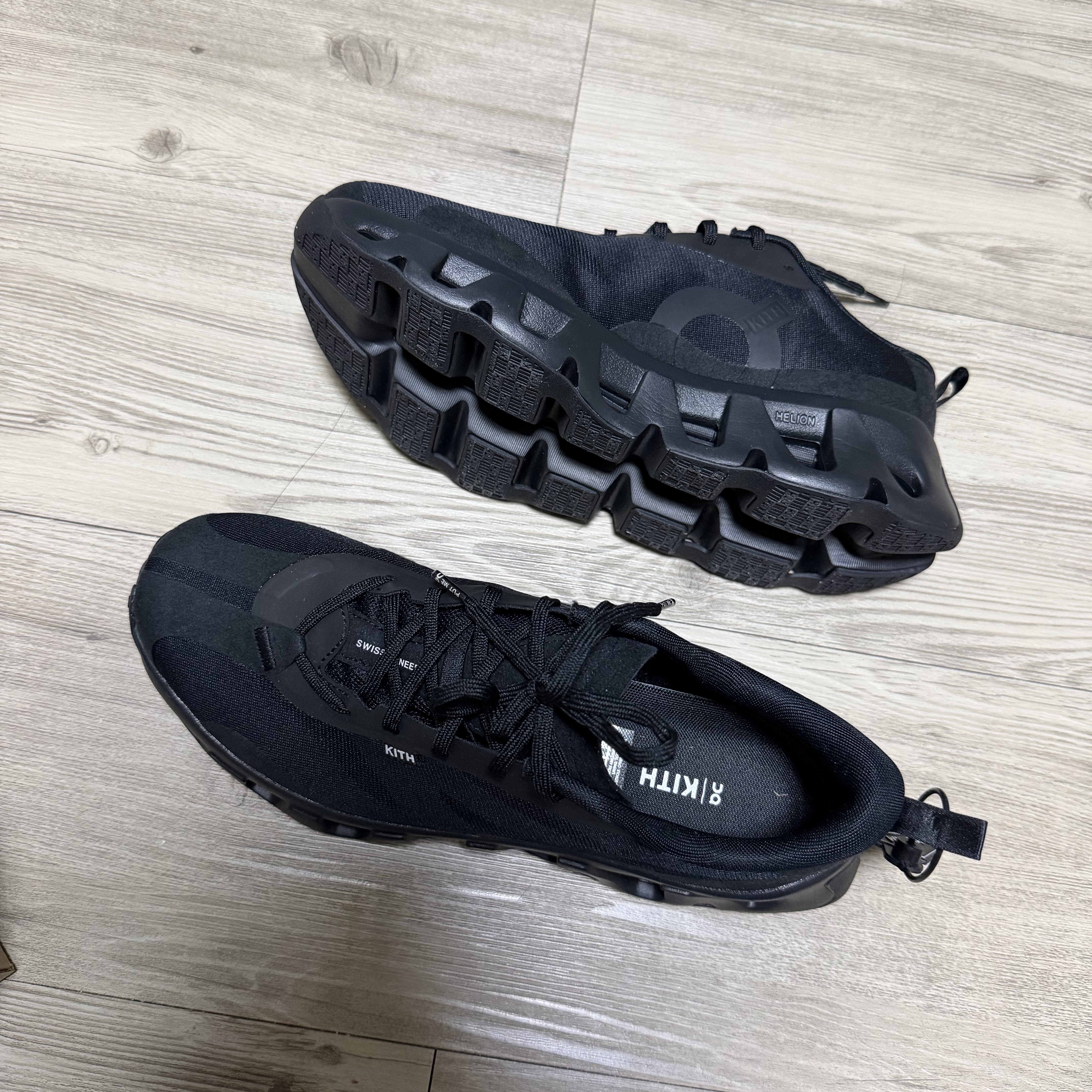 On Running x Kith K-Tech 1 Black 착용 스타일
