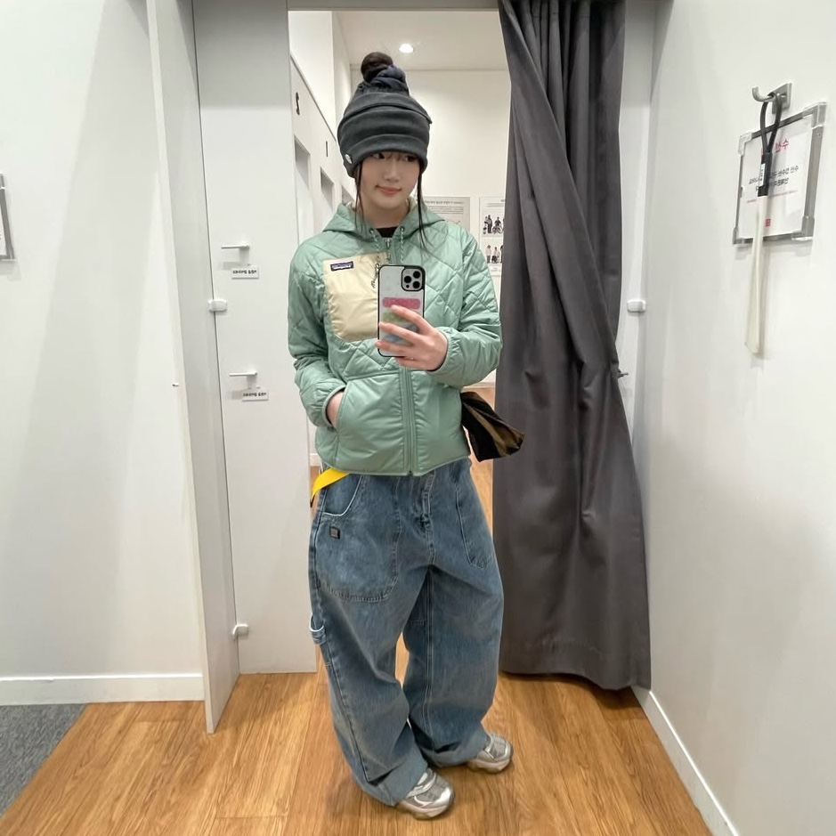SPORT CHAMBER Superwide Carpenter Denim Pants Blue 착용 스타일 - 1