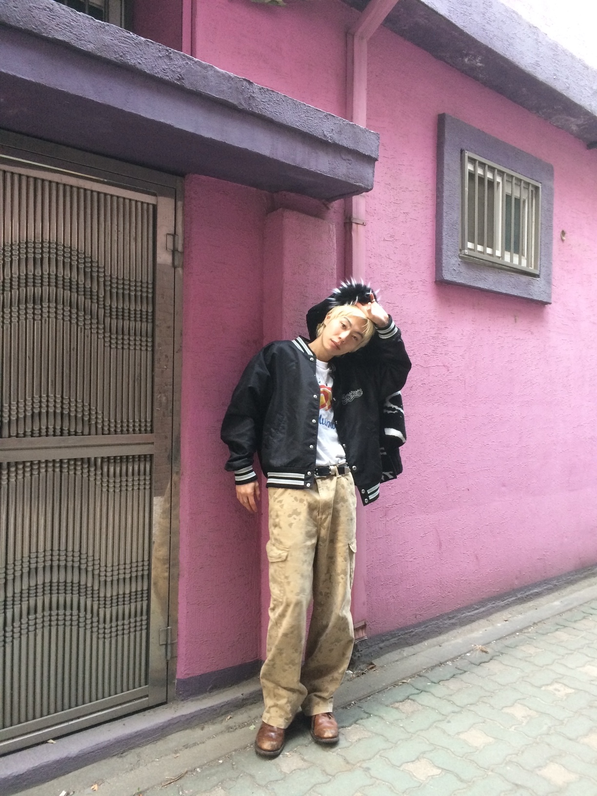 CHOWOO Overlap Pocket Camo Pants Washed Beige 착용 스타일 - 2