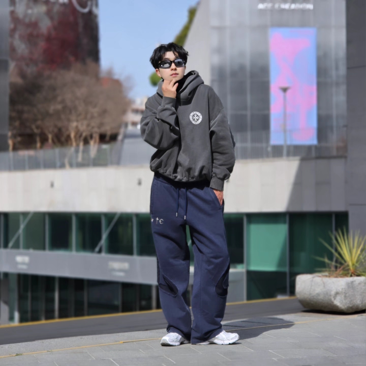 Punch Drunk Parties Circle Logo Garment Dyed Hoodie Charcoal, Adidas x Thug Club Teamgeist Sweatpants Night Indigo - KR Sizing 착용 스타일 - 6