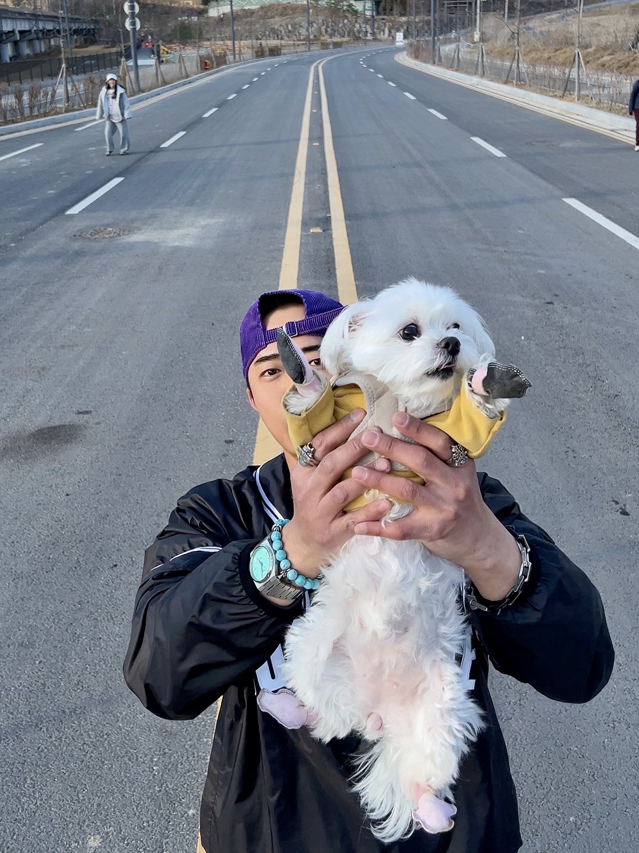 Supreme x Nike Arc Corduroy 6-Panel Purple - 22SS, Supreme Snap-Off Sleeve L/S Baseball Top Black - 22SS 착용 스타일