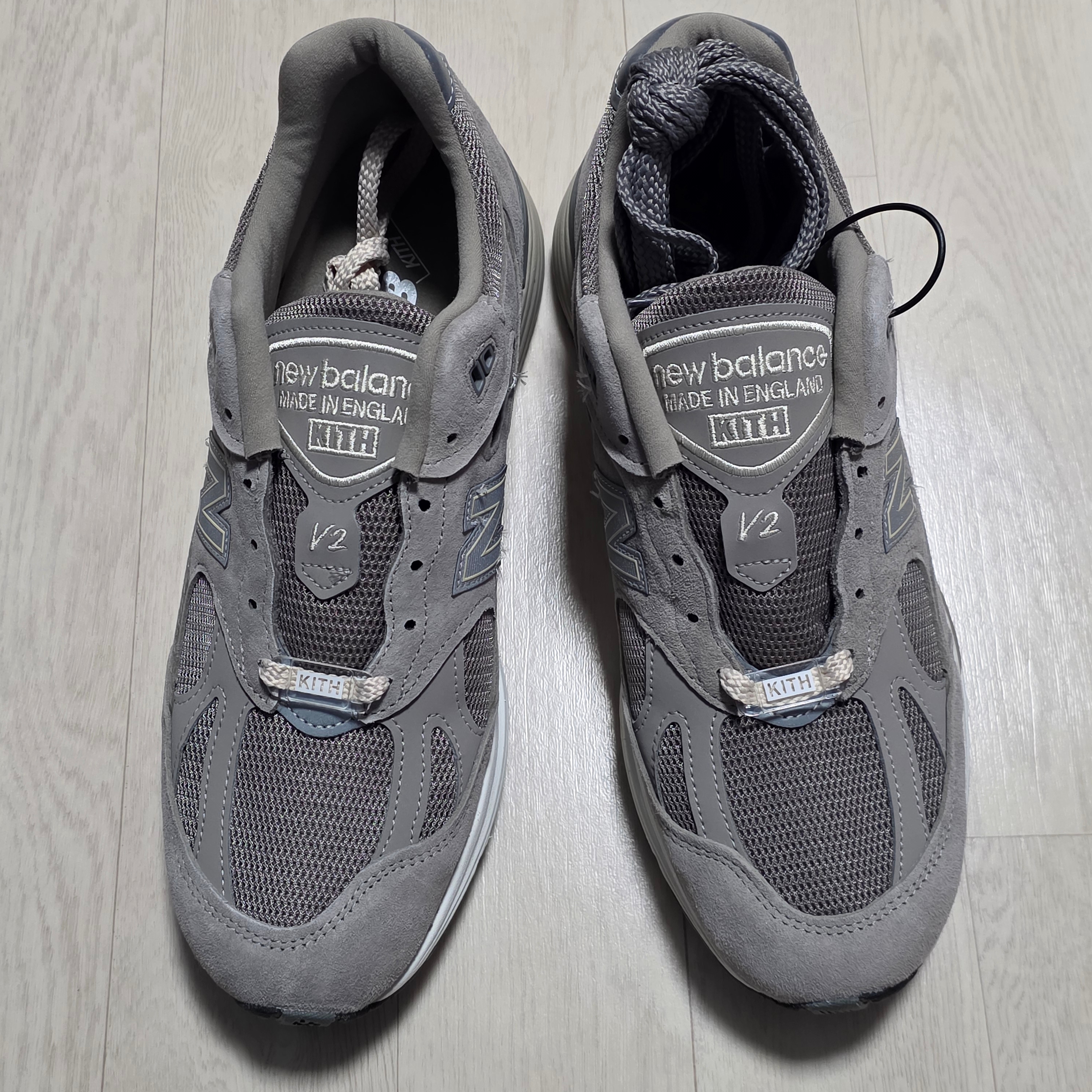 New Balance x Kith 991v2 Made in UK Moonrock 착용 스타일 - 2