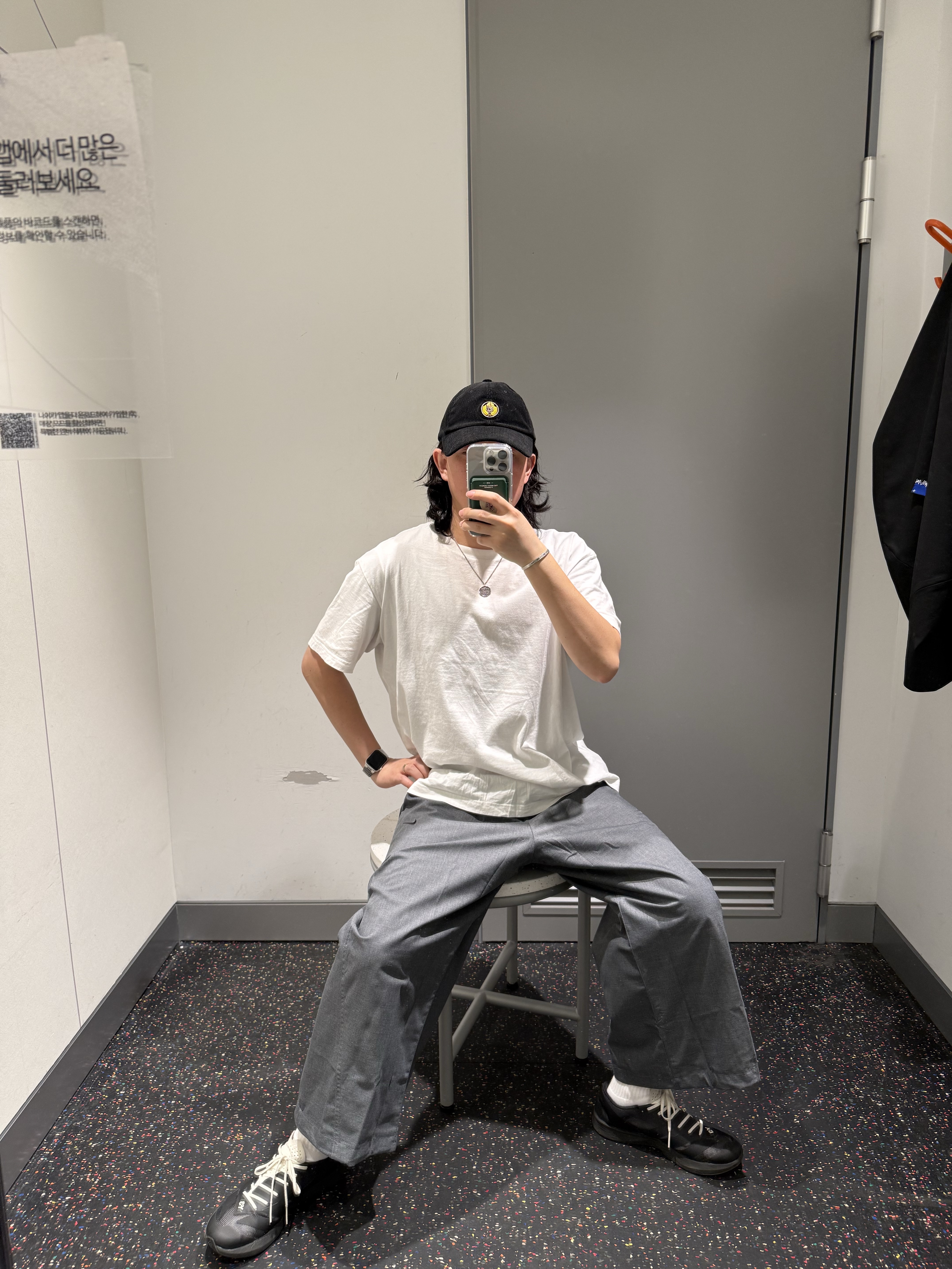 Zara x Ader Error Oversize Blazer Black, Zara x Ader Error Tapered Trousers Black 착용 스타일 - 5