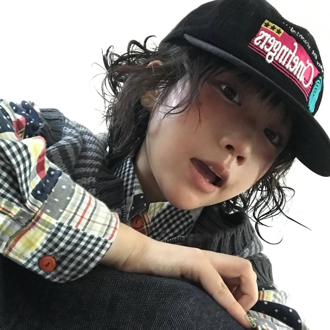 MAINBOOTH Cinefingers Ball Cap BLACK 착용 스타일 - 1