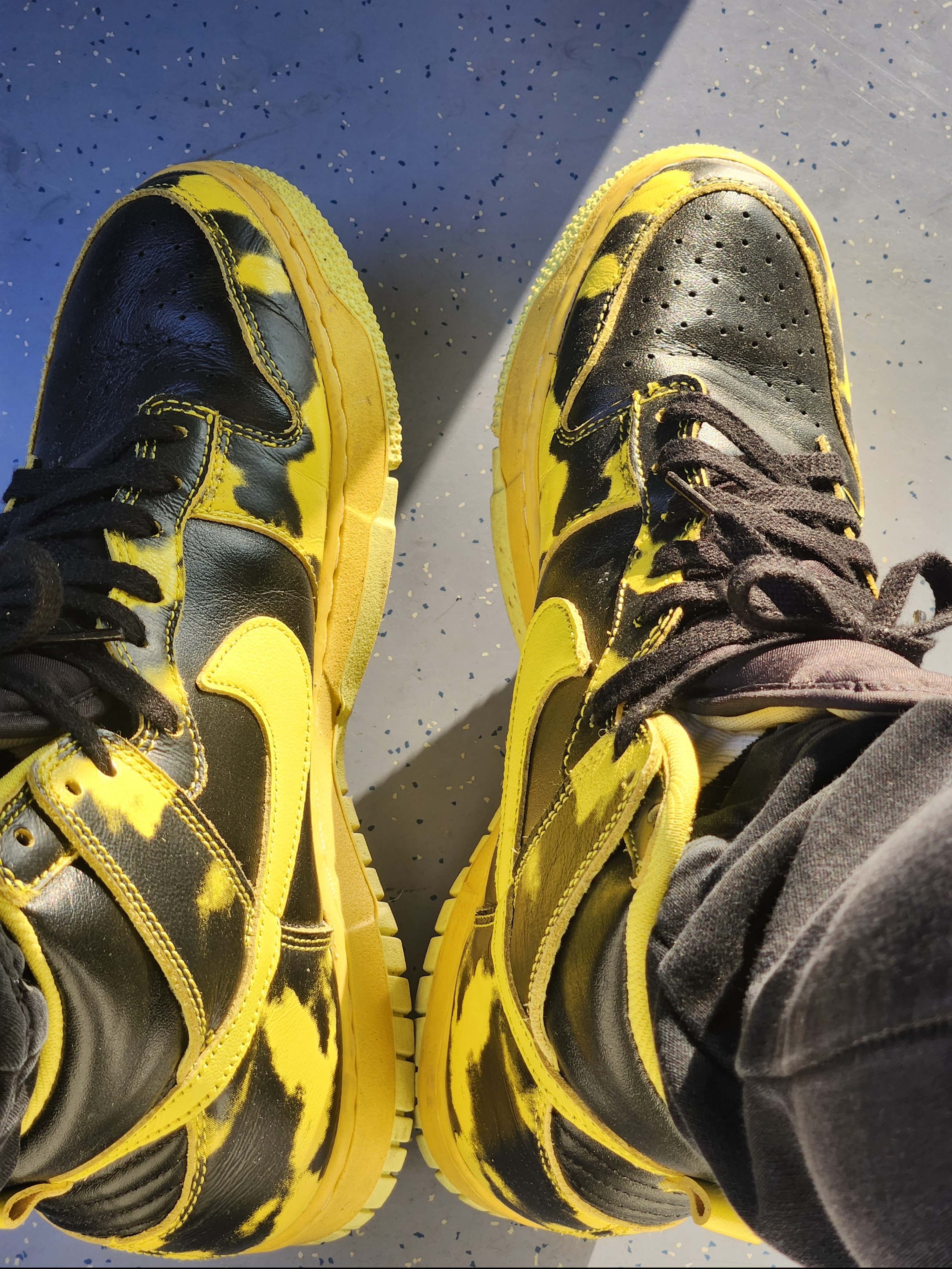 Nike Dunk High 1985 SP Yellow Acid Wash 착용 스타일