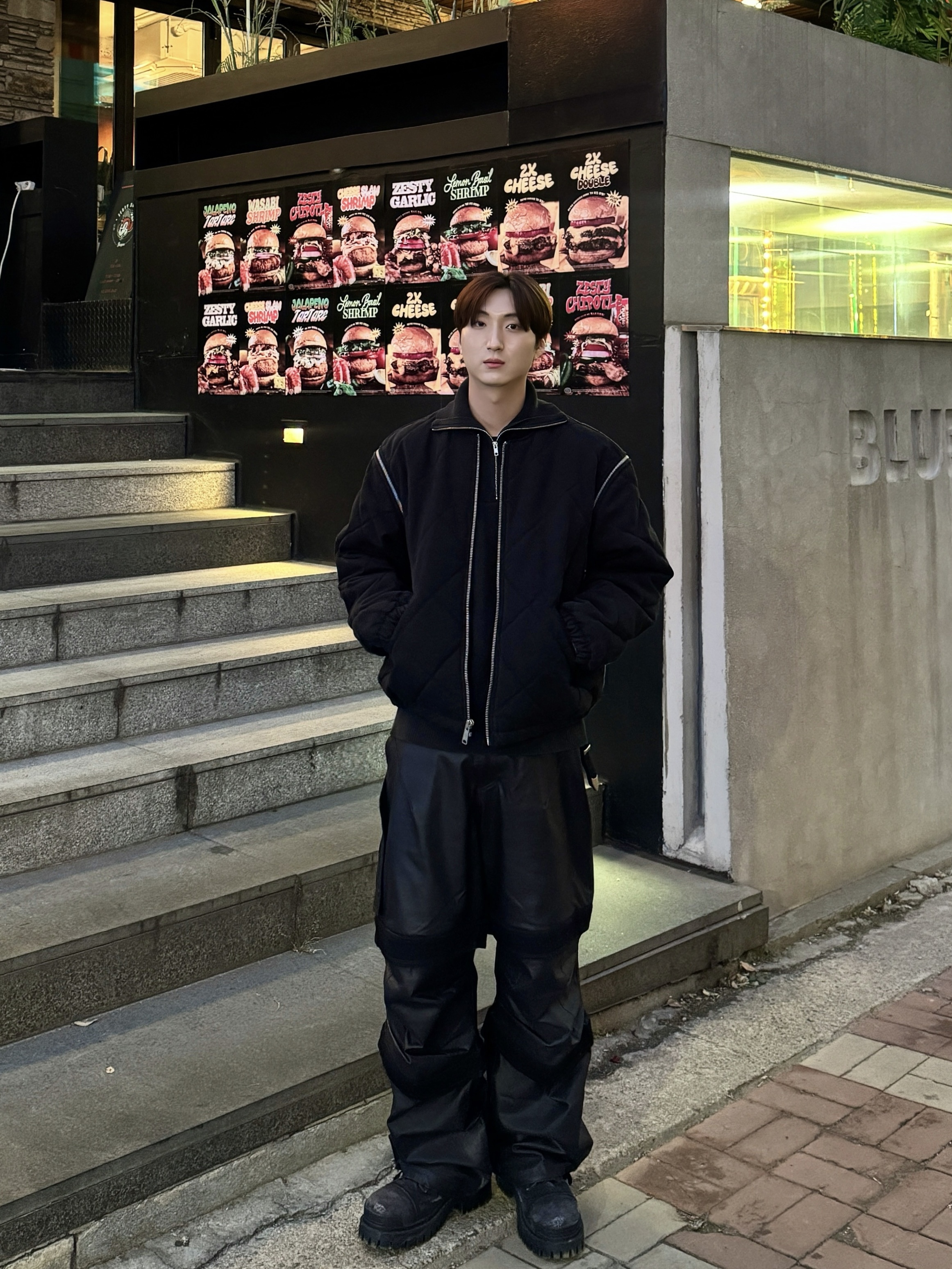 Supreme Zip Off Sleeve Quilted Bomber Jacket Black- 25FW, [더블적립]farfromwhat far layered work pants_black 착용 스타일