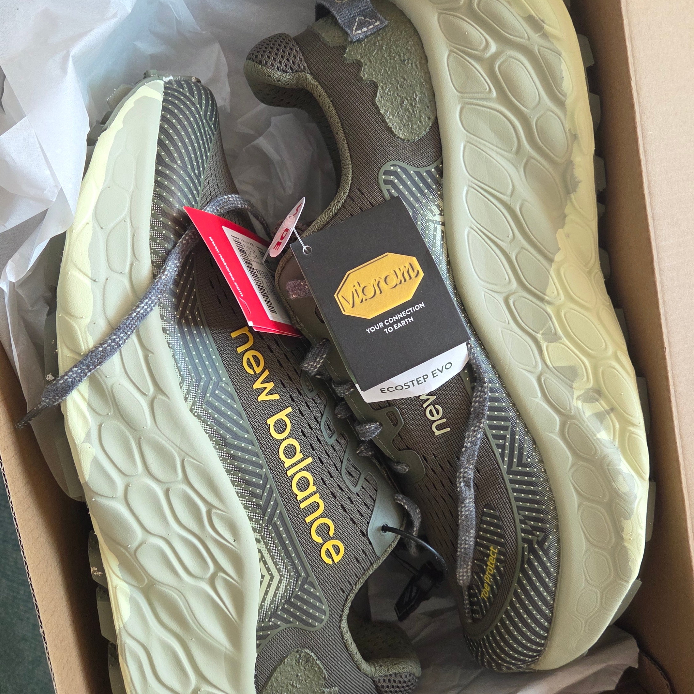 New Balance Fresh Foam X More Trail v3 Dark Camo Dark Olive - 2E Wide 착용 스타일