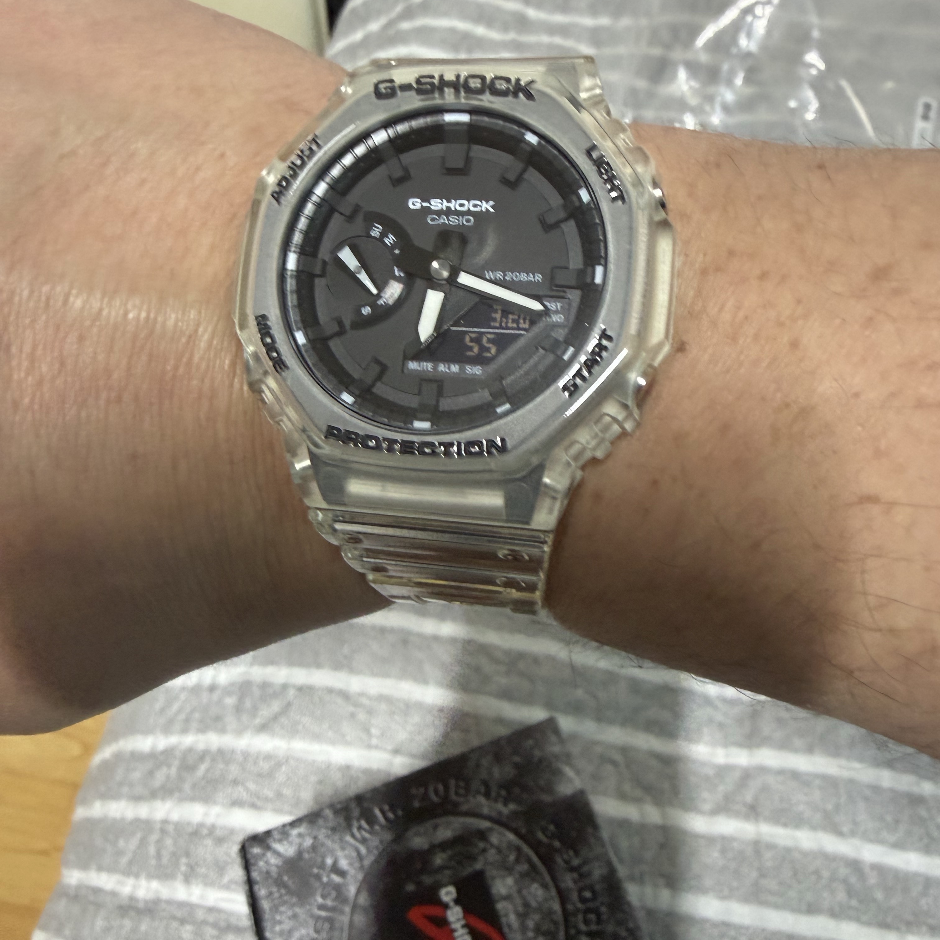 Casio G-Shock GA-2100SKE-7A 착용 스타일