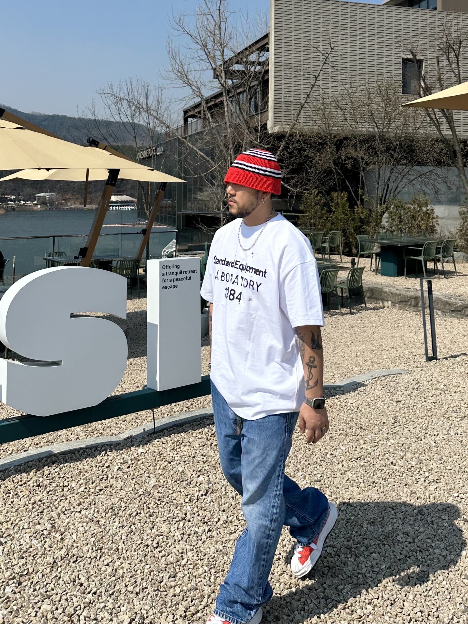 Maison Mihara Yasuhiro Blakey OG Sole Canvas Low-top Sneakers Orange 착용 스타일 - 1