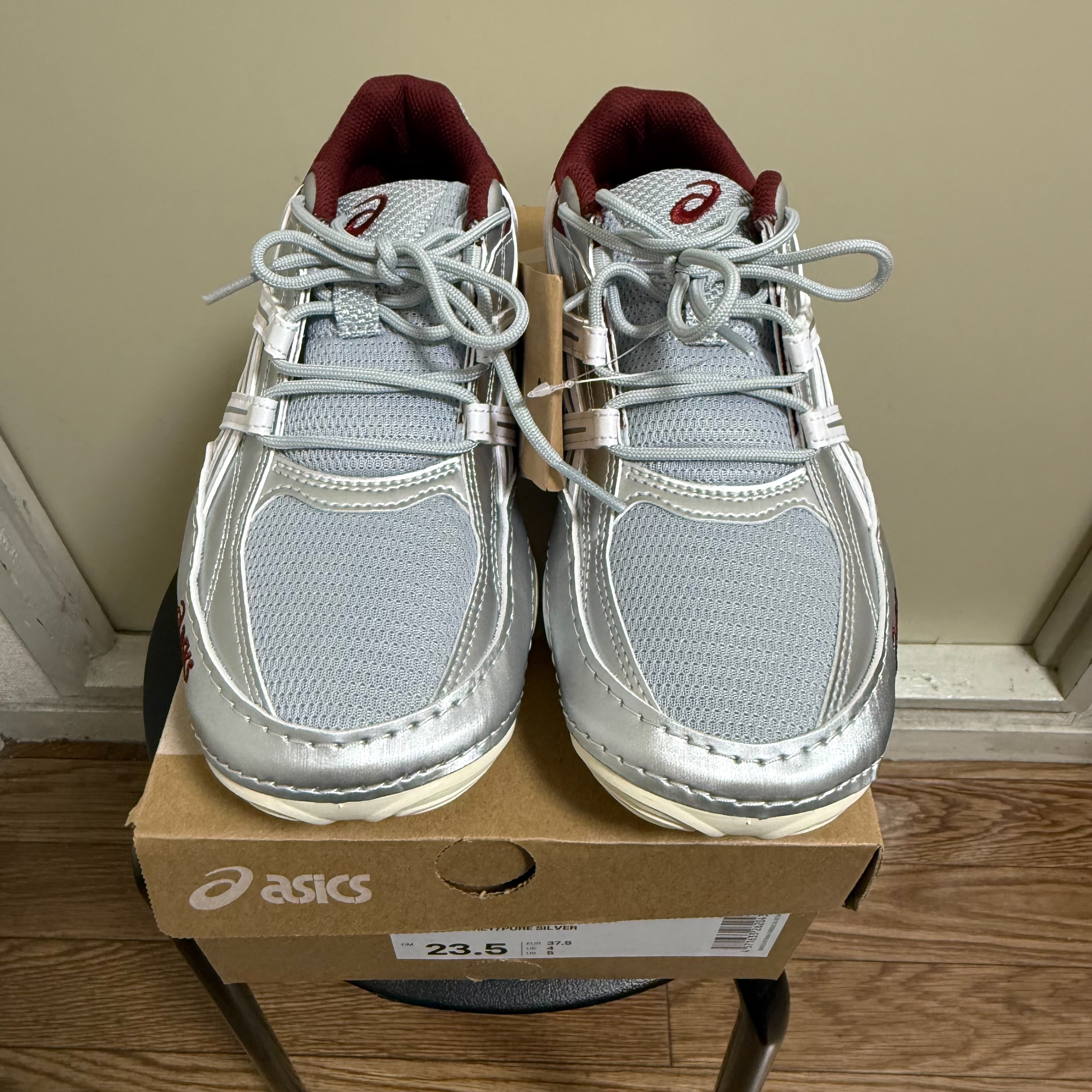 Asics Hypersync Piedmont Grey Pure Silver, Asics Hypersync Graphite Grey Black 착용 스타일 - 2
