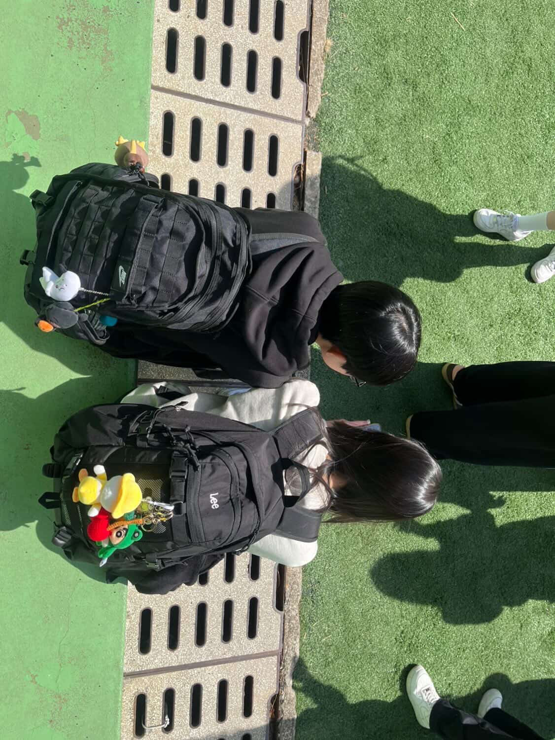 Nike NSW RPM Backpack 26L Black White 착용 스타일 - 1