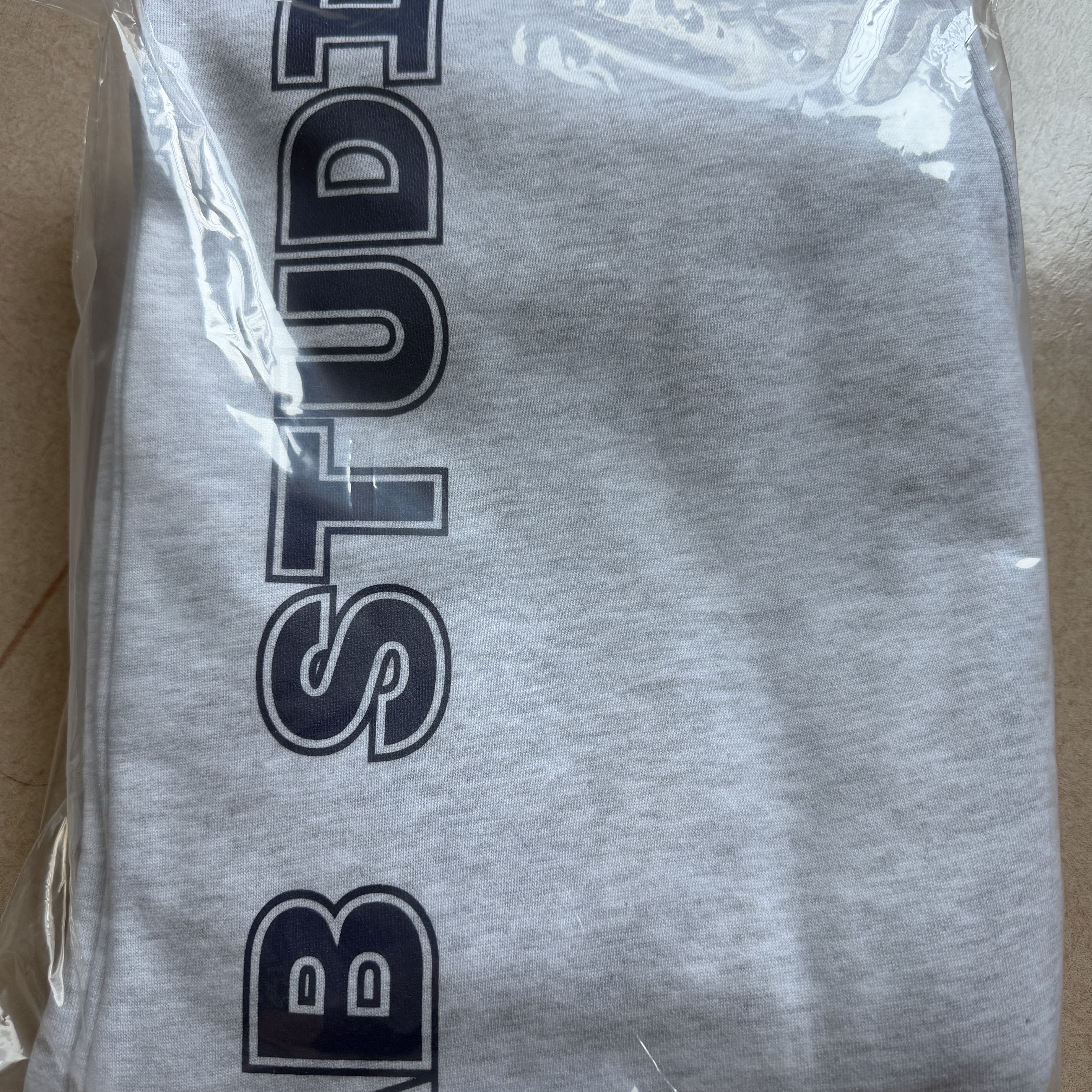 IAB Studio IAB Straight Logo Sweatpants Light Gray 착용 스타일 - 1