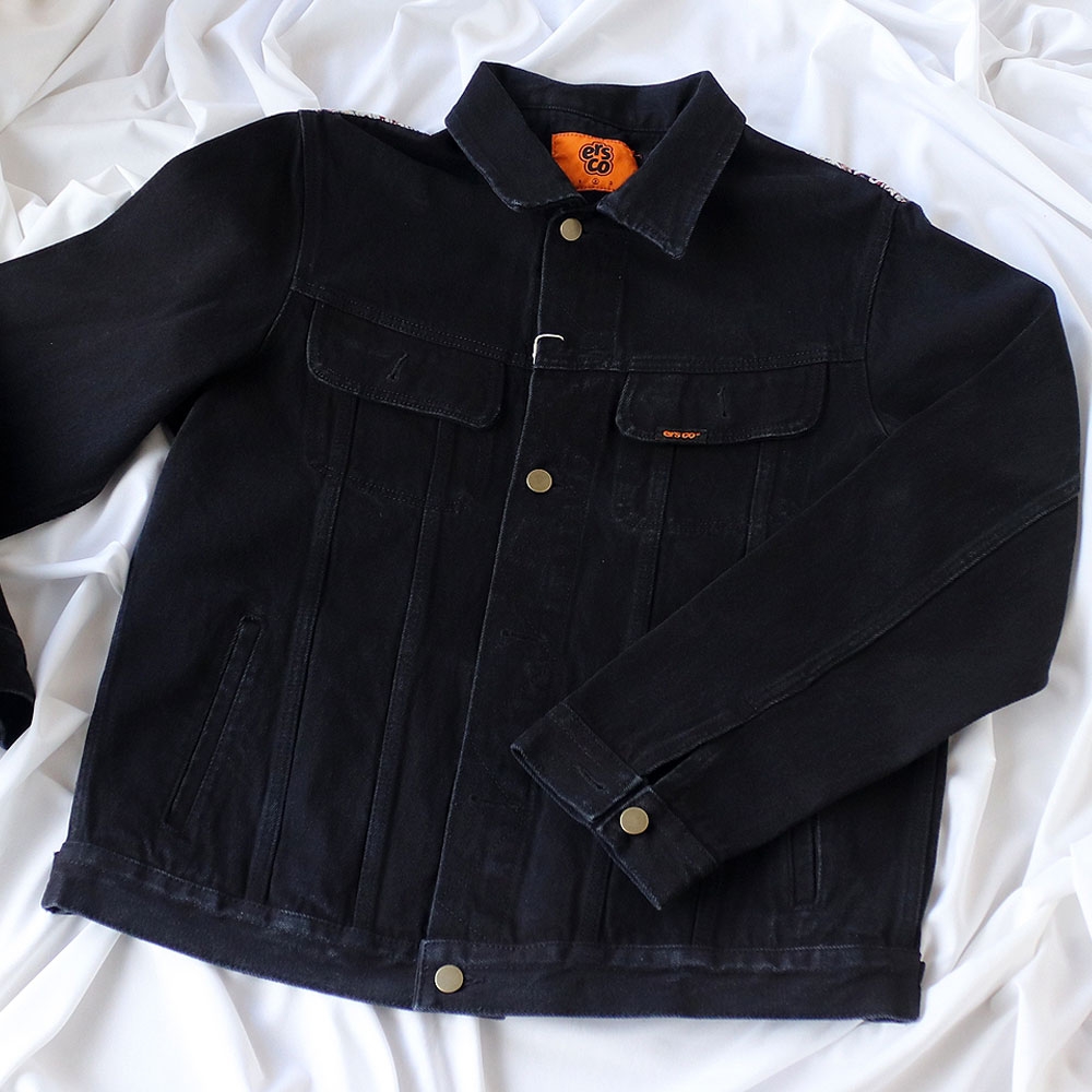 ersco Ancient Denim Trucker Jacket Black 착용 스타일 - 1