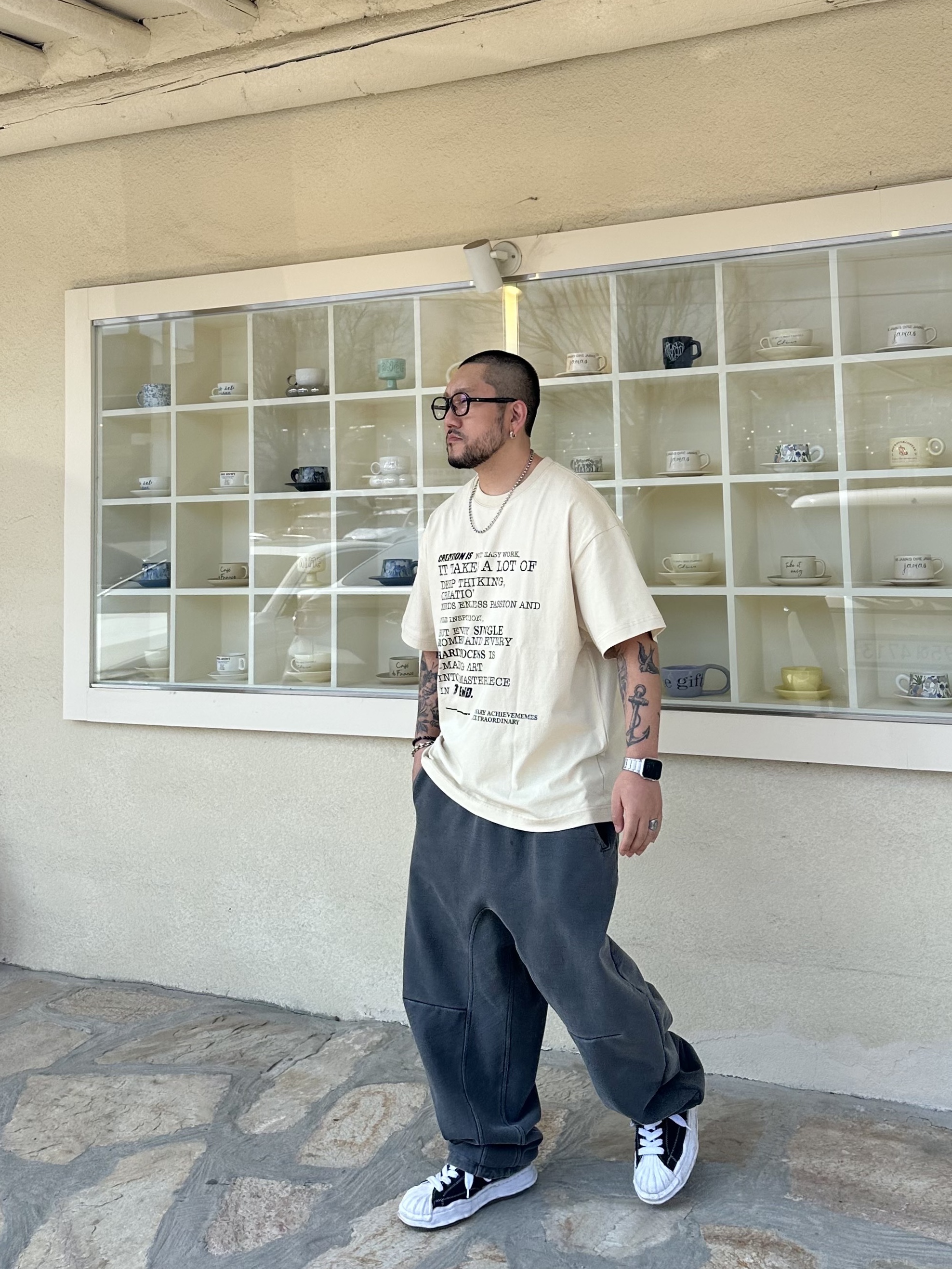 Maison Mihara Yasuhiro Blakey OG Sole Canvas Low-top Sneakers Black White 착용 스타일 - 2