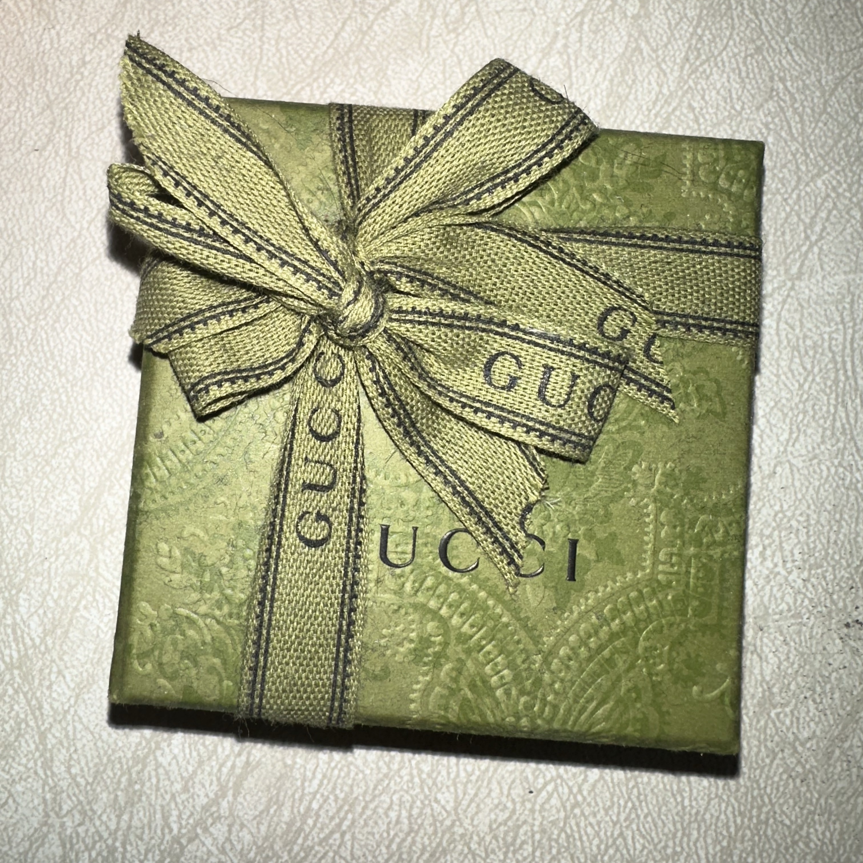 Gucci Ring with Double G Silver 착용 스타일