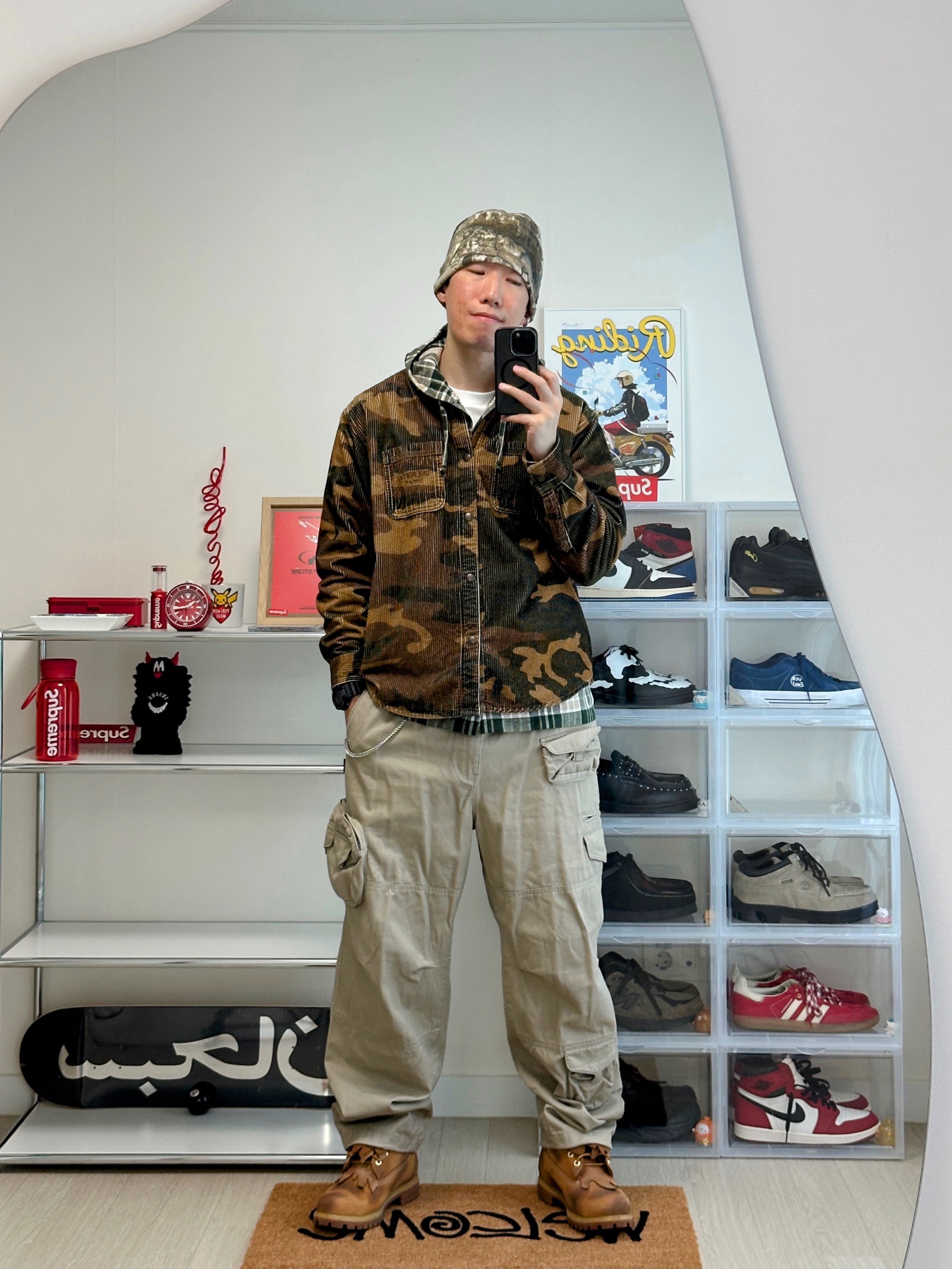Supreme Wide Wale Corduroy Snap Shirt Woodland Camo - 25FW 착용 스타일