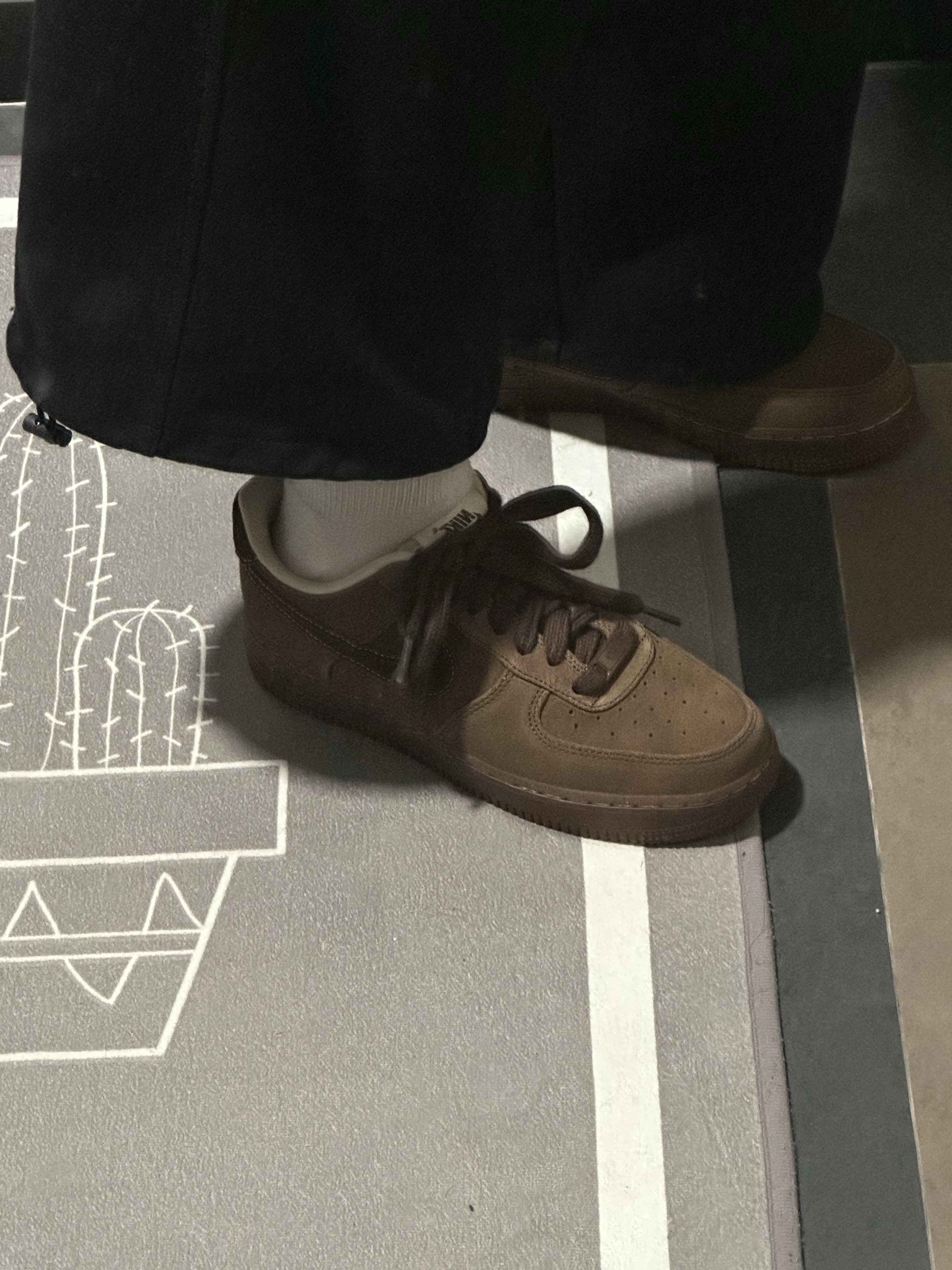 (W) Nike Air Force 1 '07 Cacao Wow, Under Armour Undeniable 5.0 XS Duffle Bag Black Metallic Silver 착용 스타일 - 1