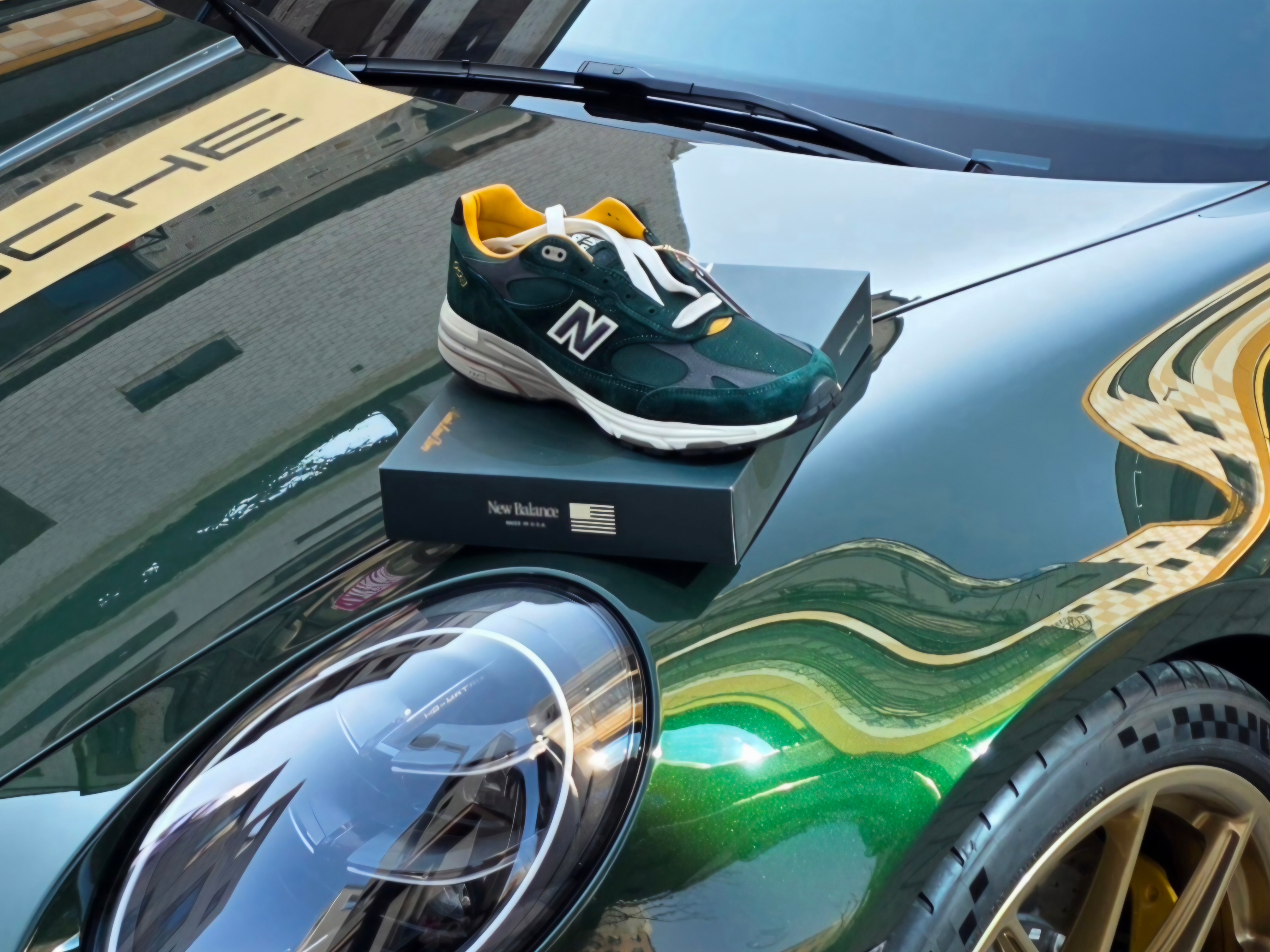 New Balance x Aime Leon Dore 993 Made in USA Pine Grove 착용 스타일 - 1