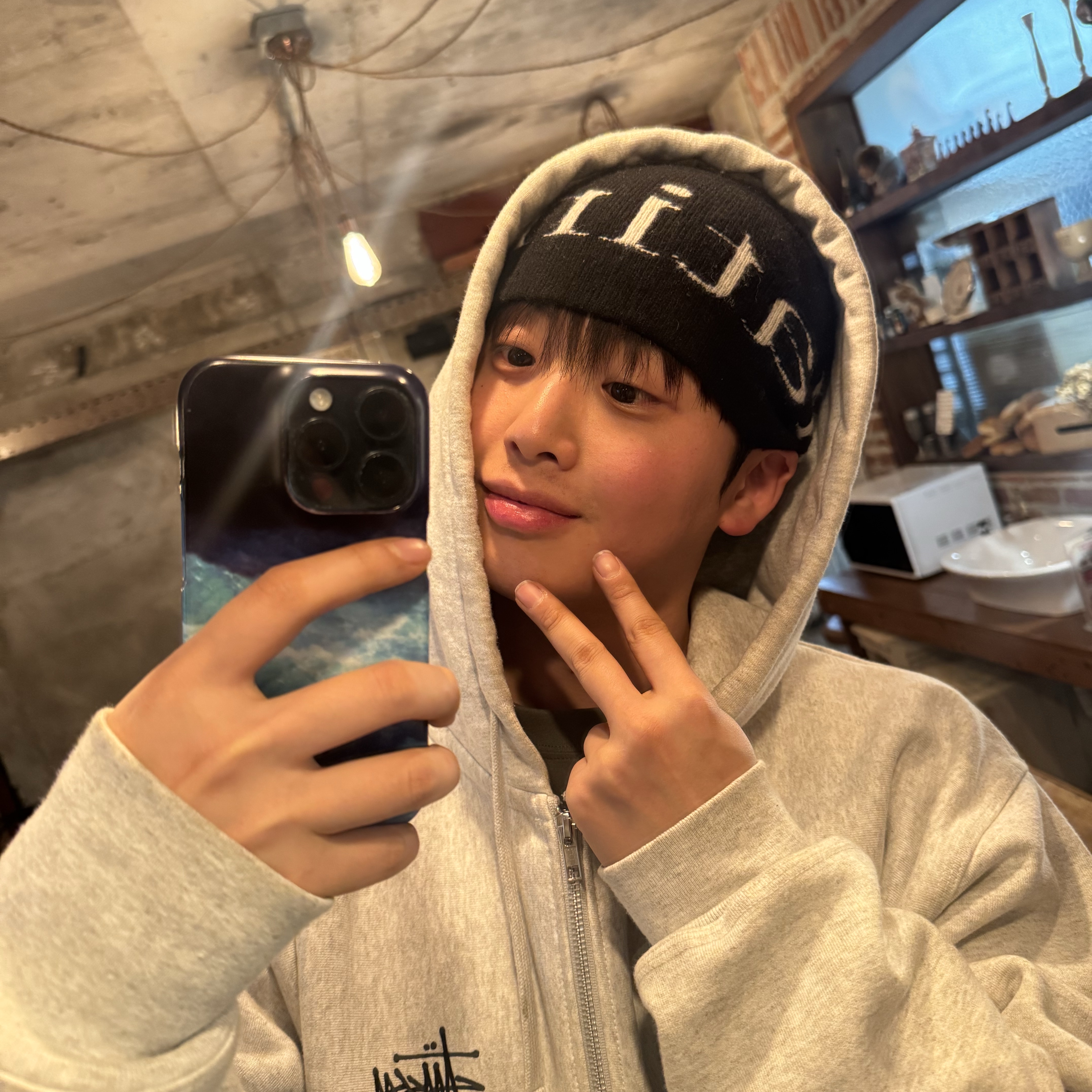 Matin Kim Logo Jacquard Short Beanie Black, Stussy Basic Stussy Zip Hoodie Ash Heather 착용 스타일 - 1
