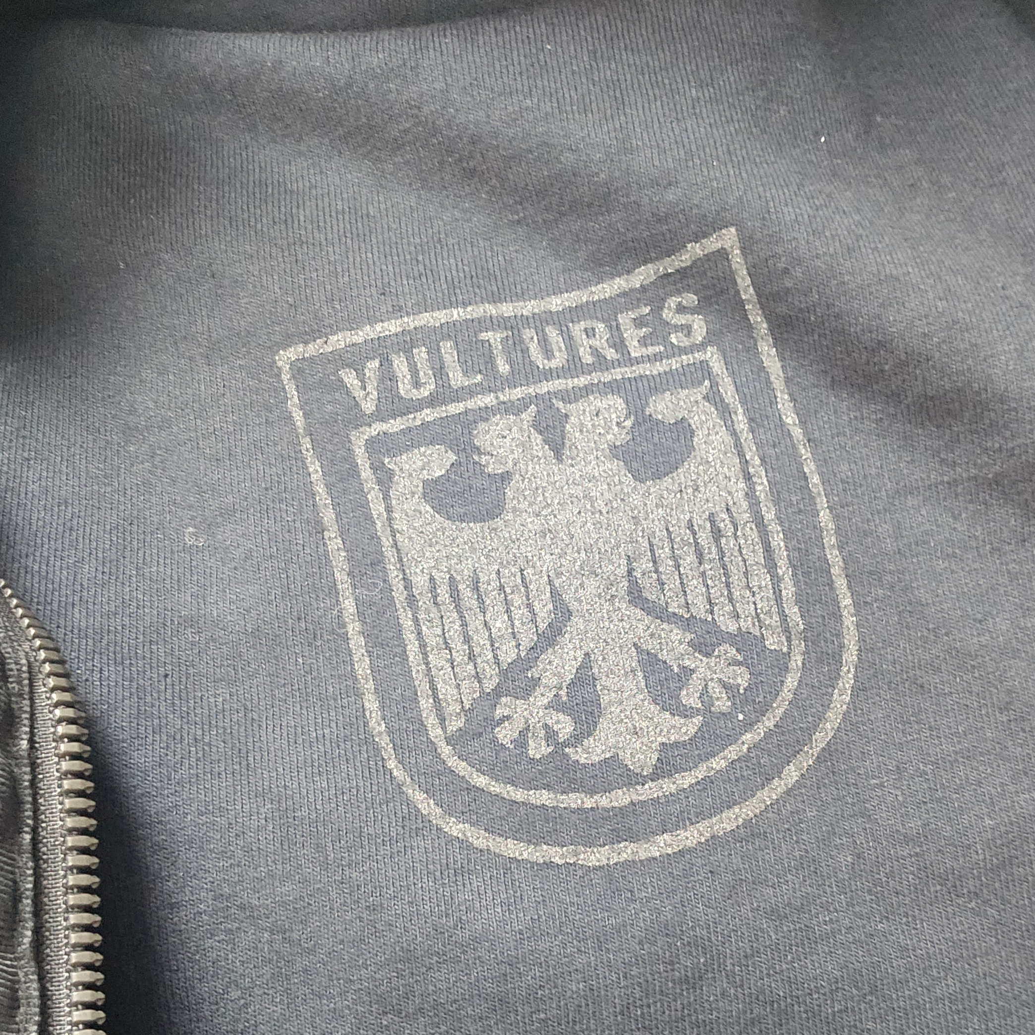 Yeezy Vultures Long Sleeve T-Shirt Black 착용 스타일