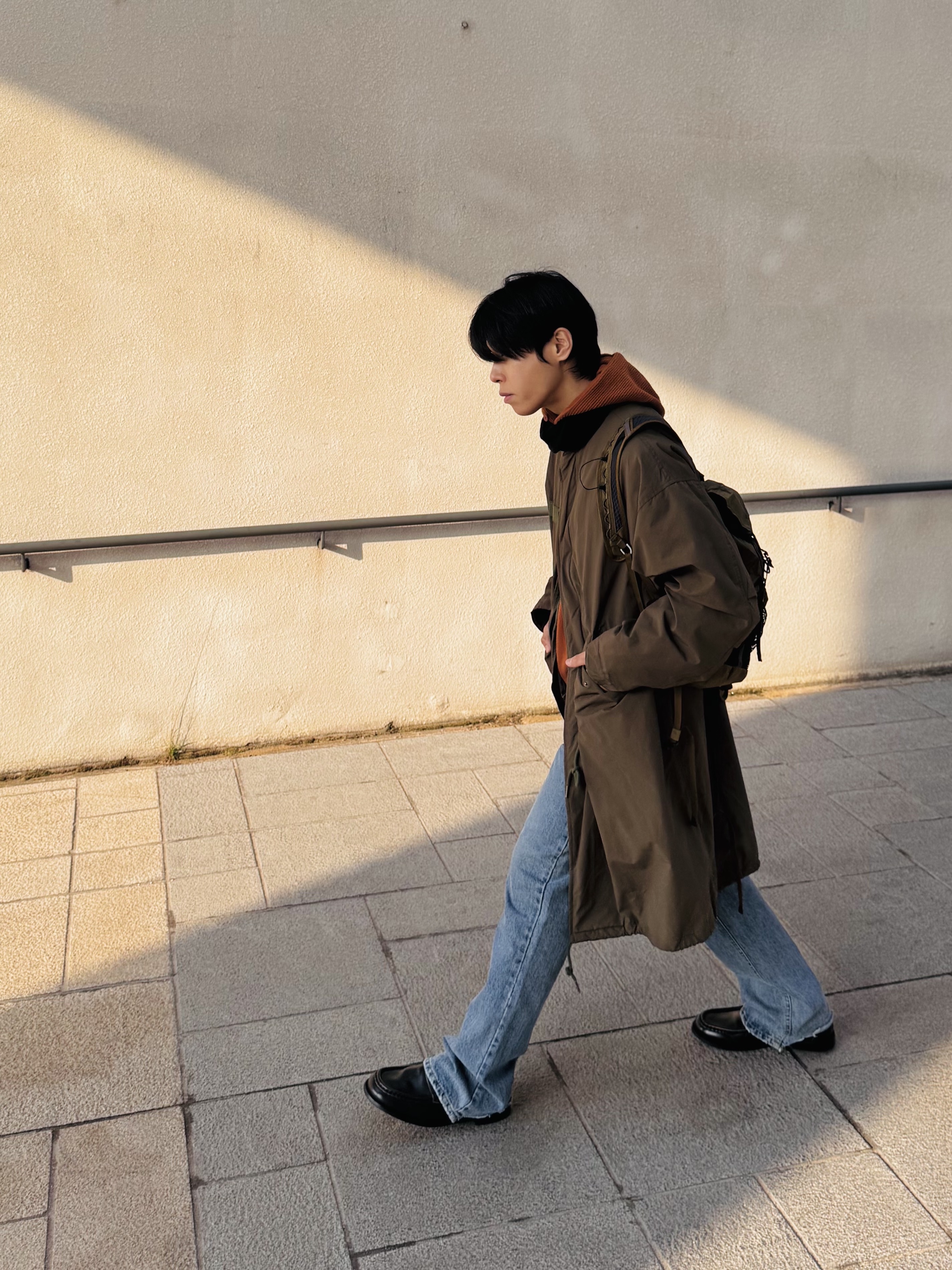 LOSTGARDEN UNIFORM Wide Loafer Vintage Brown 착용 스타일 - 2