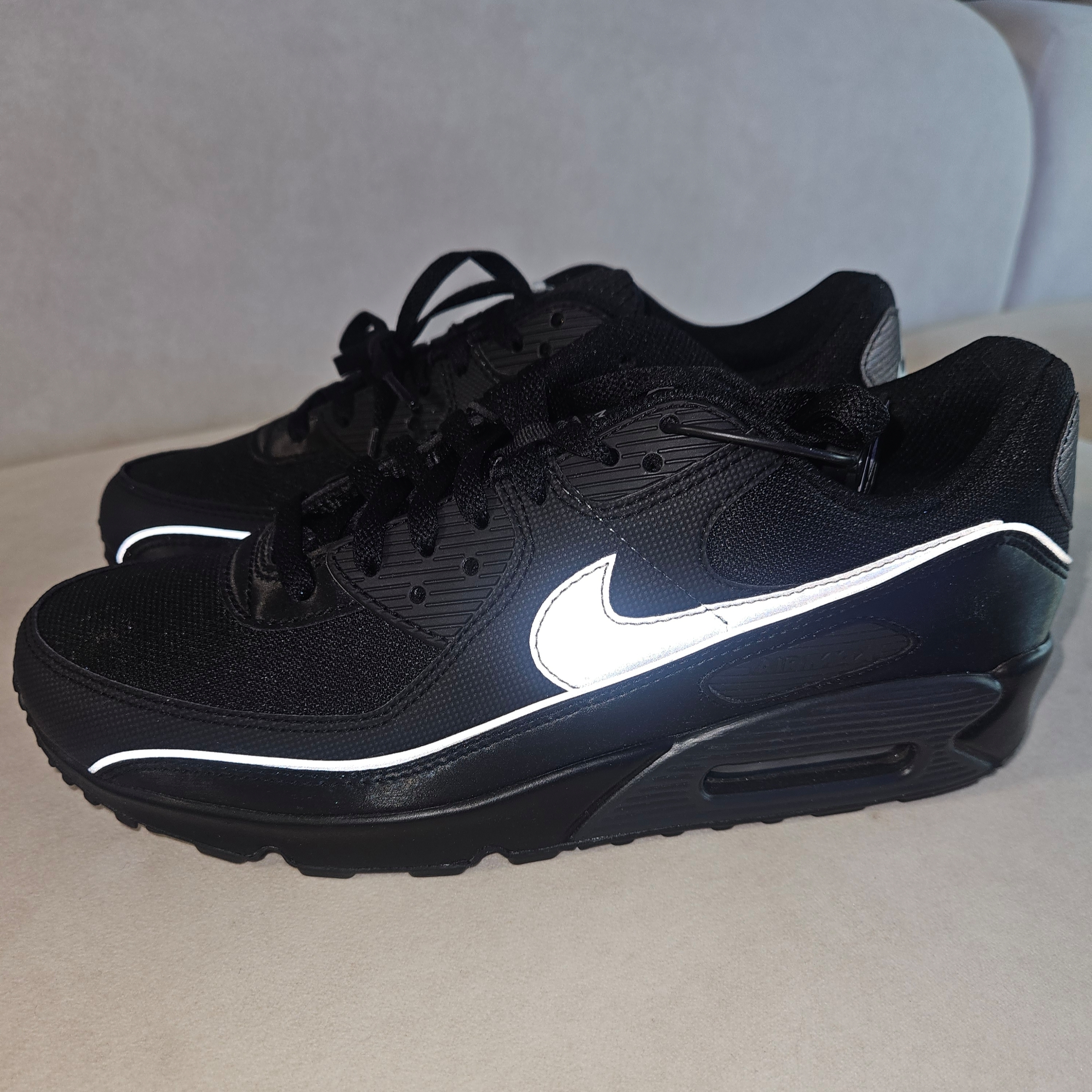 Nike Air Max 90 Premium Reflective Black Anthracite 착용 스타일 - 2
