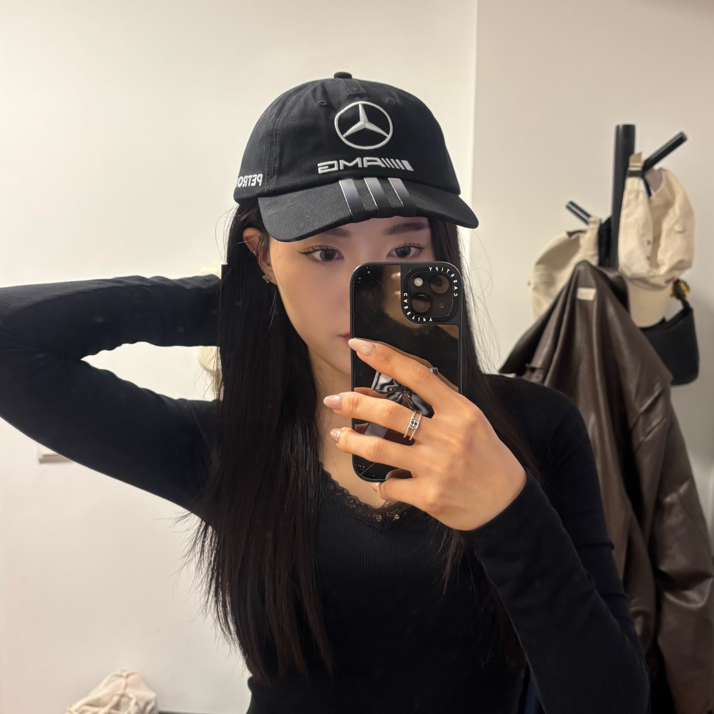 Mercedes AMG Petronas x Y-3 F1 Team Silver Arrow Dad Cap Black, Gucci Interlocking Wide Ring 925 Sterling Silver 착용 스타일