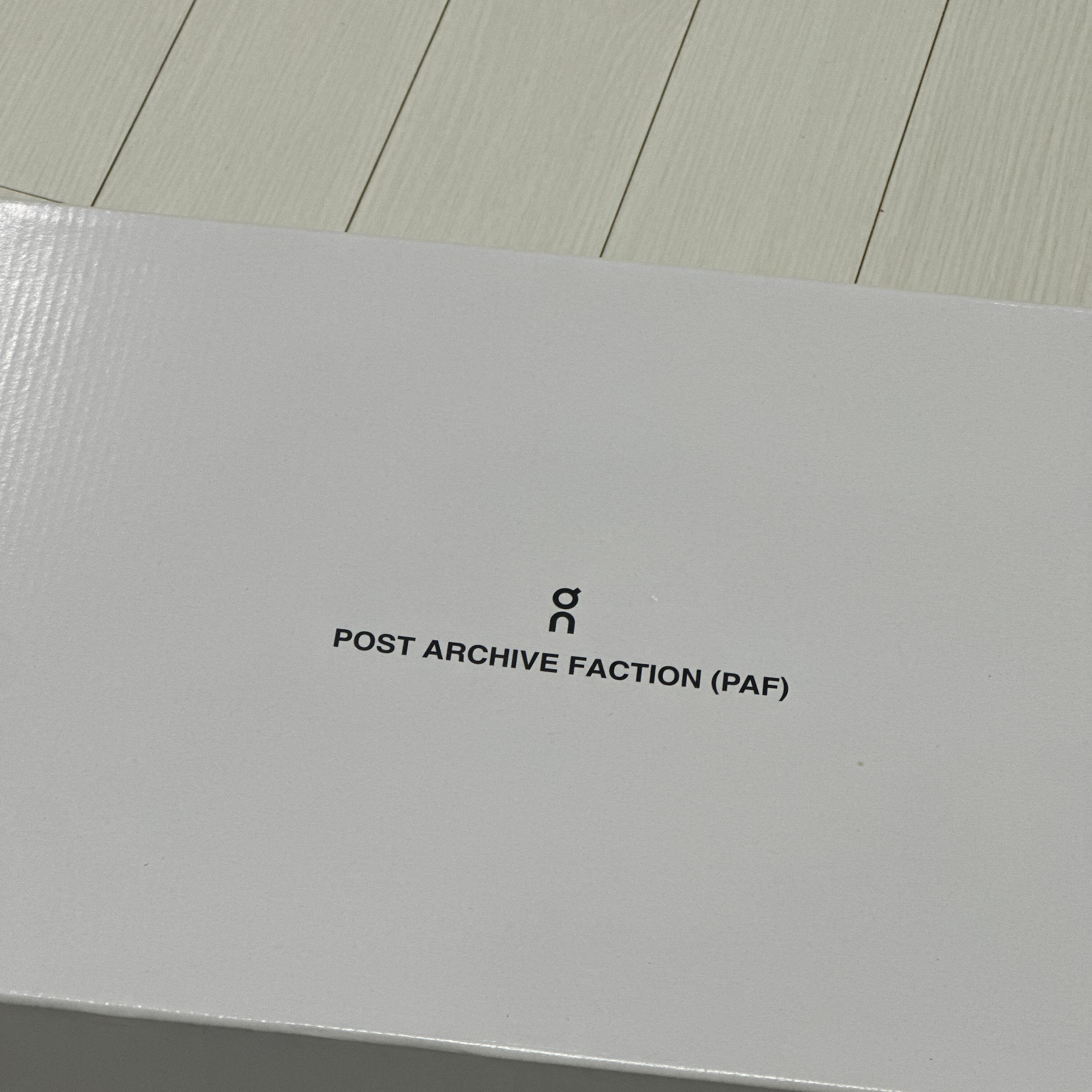 On Running x Post Archive Faction (Paf) Cloudmonster Hyper Phantom Apollo 착용 스타일 - 2