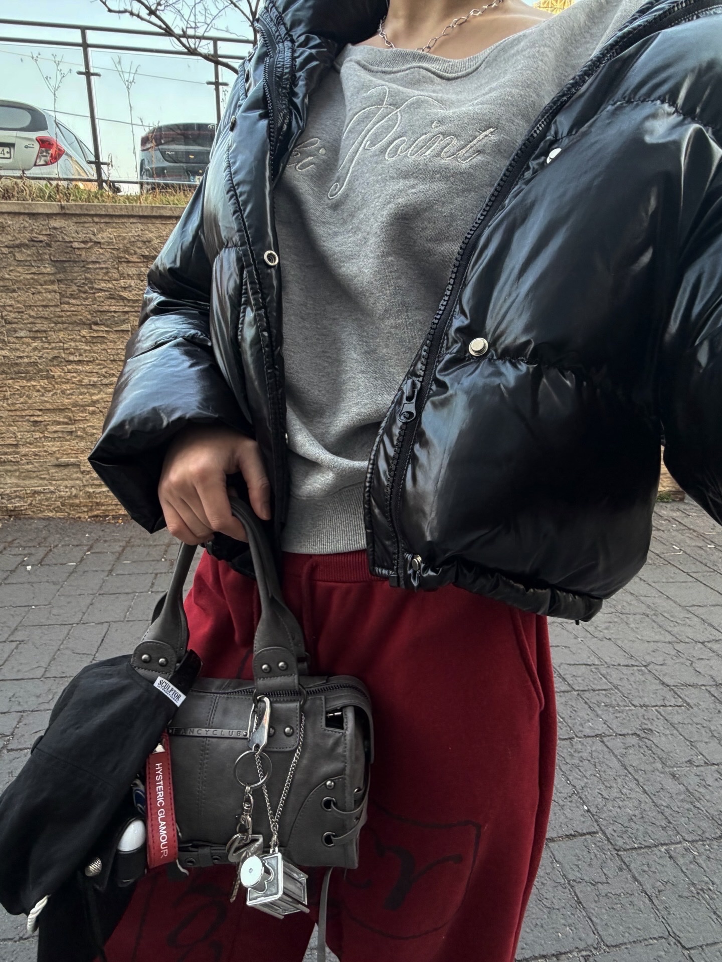 Apple AirPods Pro 3rd Gen (Korean Ver.), Hysteric Glamour Woman On Skull Pt Keychain Red 착용 스타일 - 2