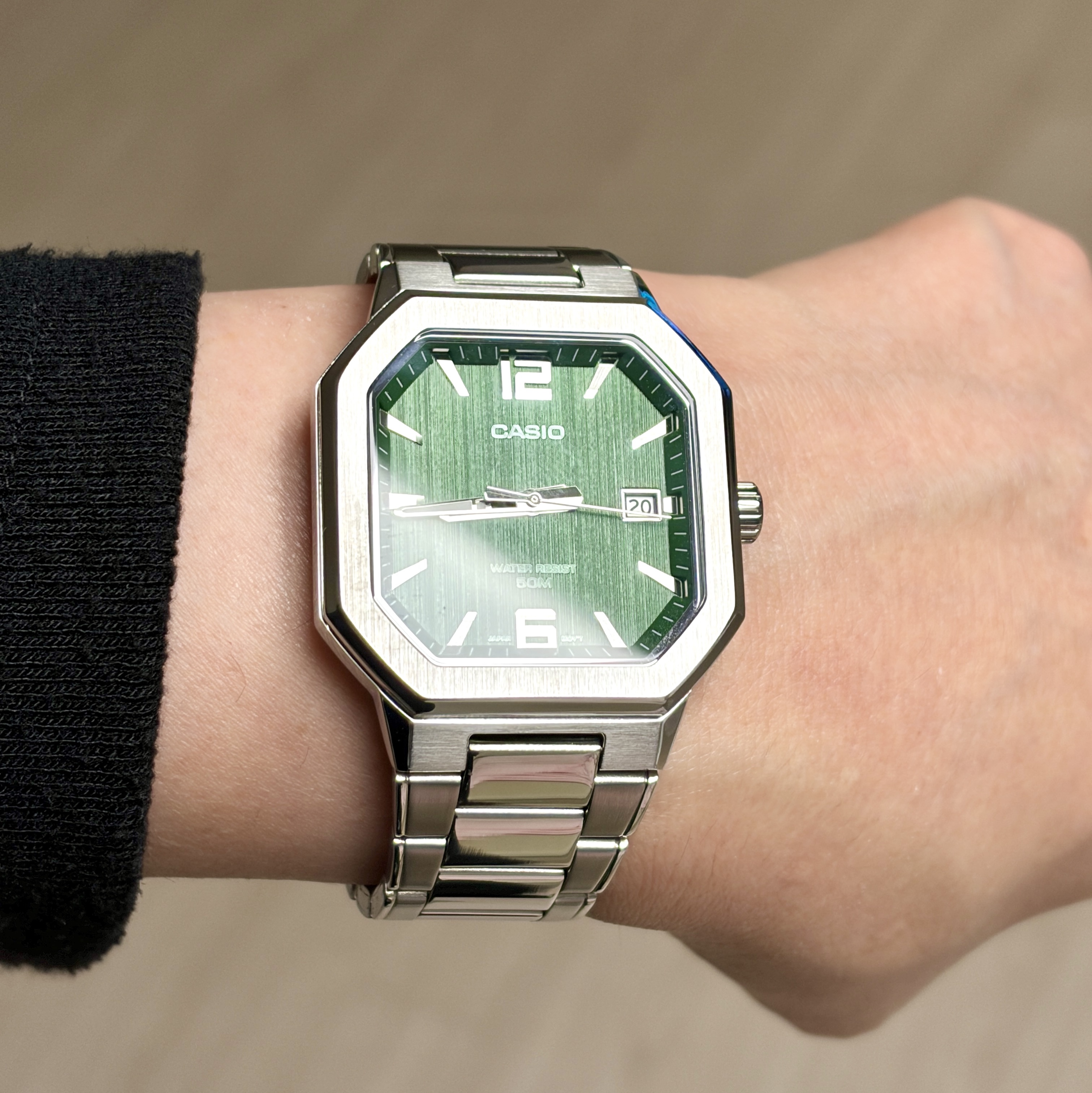 Casio MTP-B195D-3AV, Casio 50th Anniversary Ring Watch CRW-001-1 착용 스타일 - 1