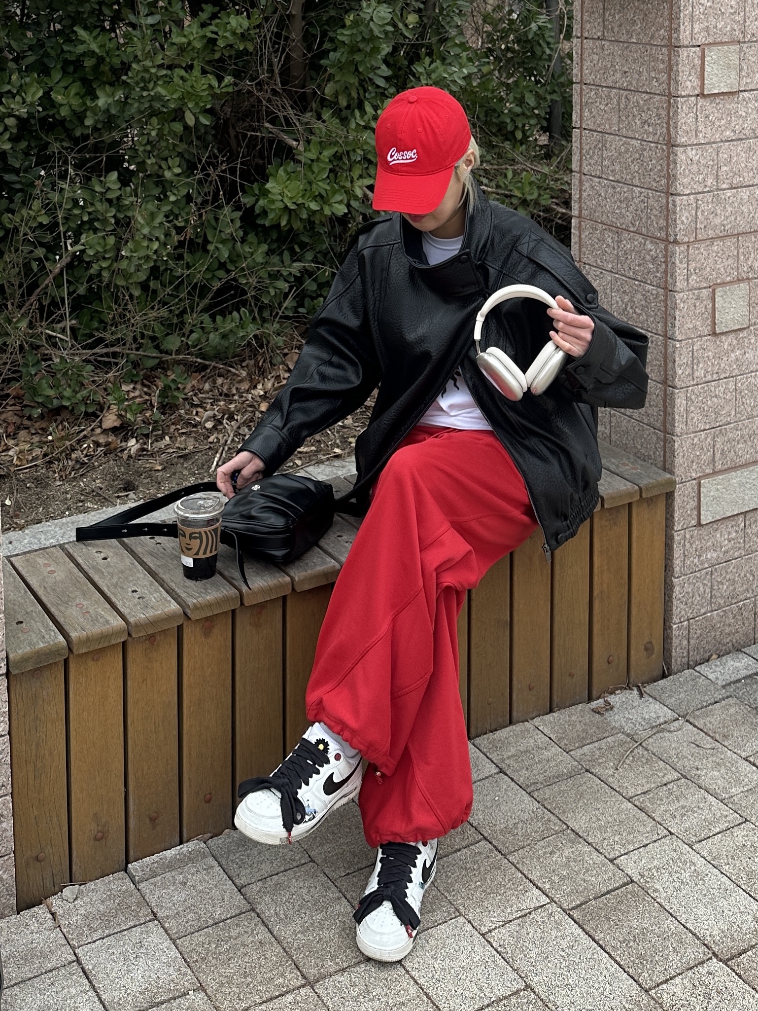 Nike x Peaceminusone Air Force 1 Low Para-Noise 2.0, Zara Faux Leather Jacket Black 착용 스타일 - 4