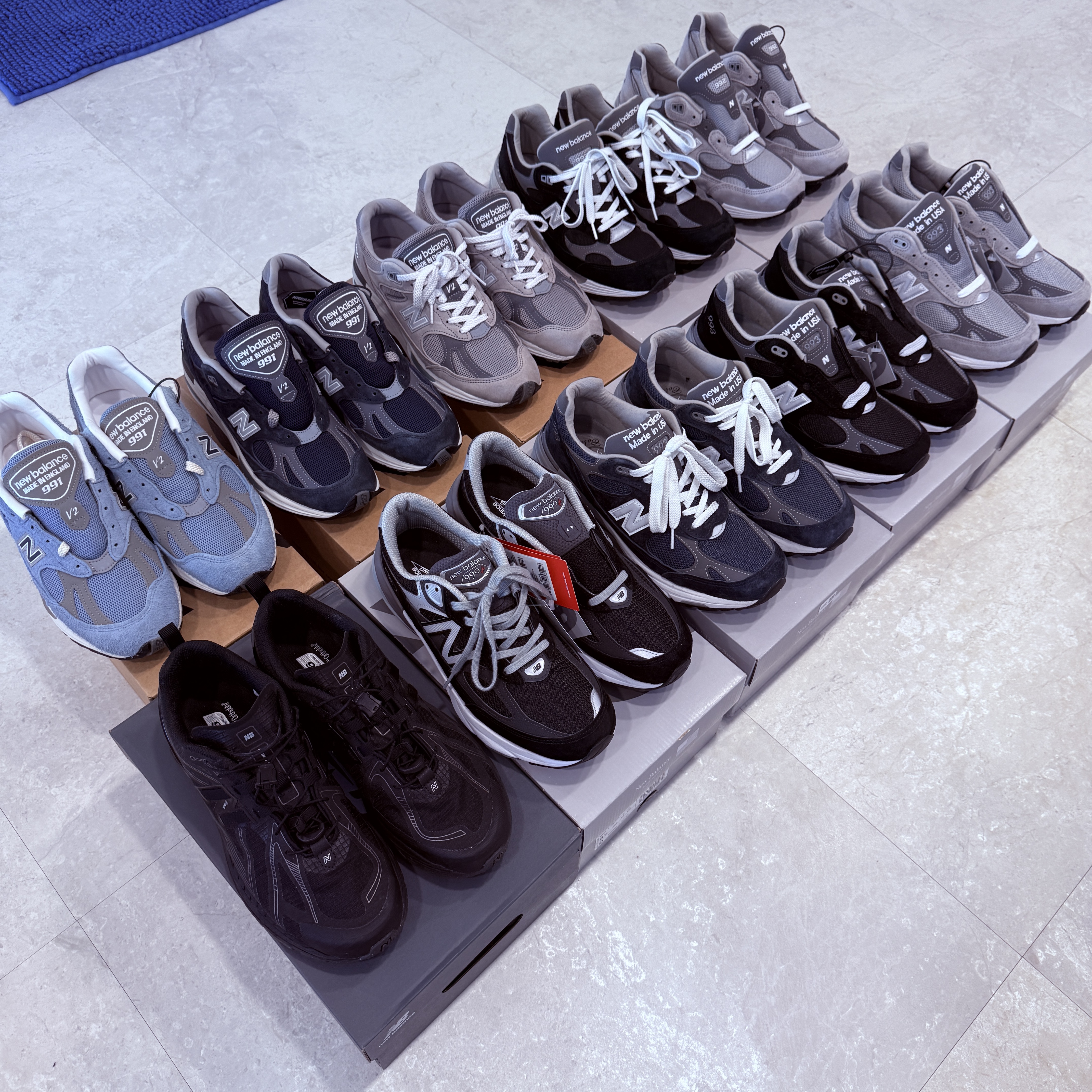 New Balance 991v2 Made in UK Dark Navy Smoked Pearl, New Balance 993 Made in USA Black - D Standard 착용 스타일