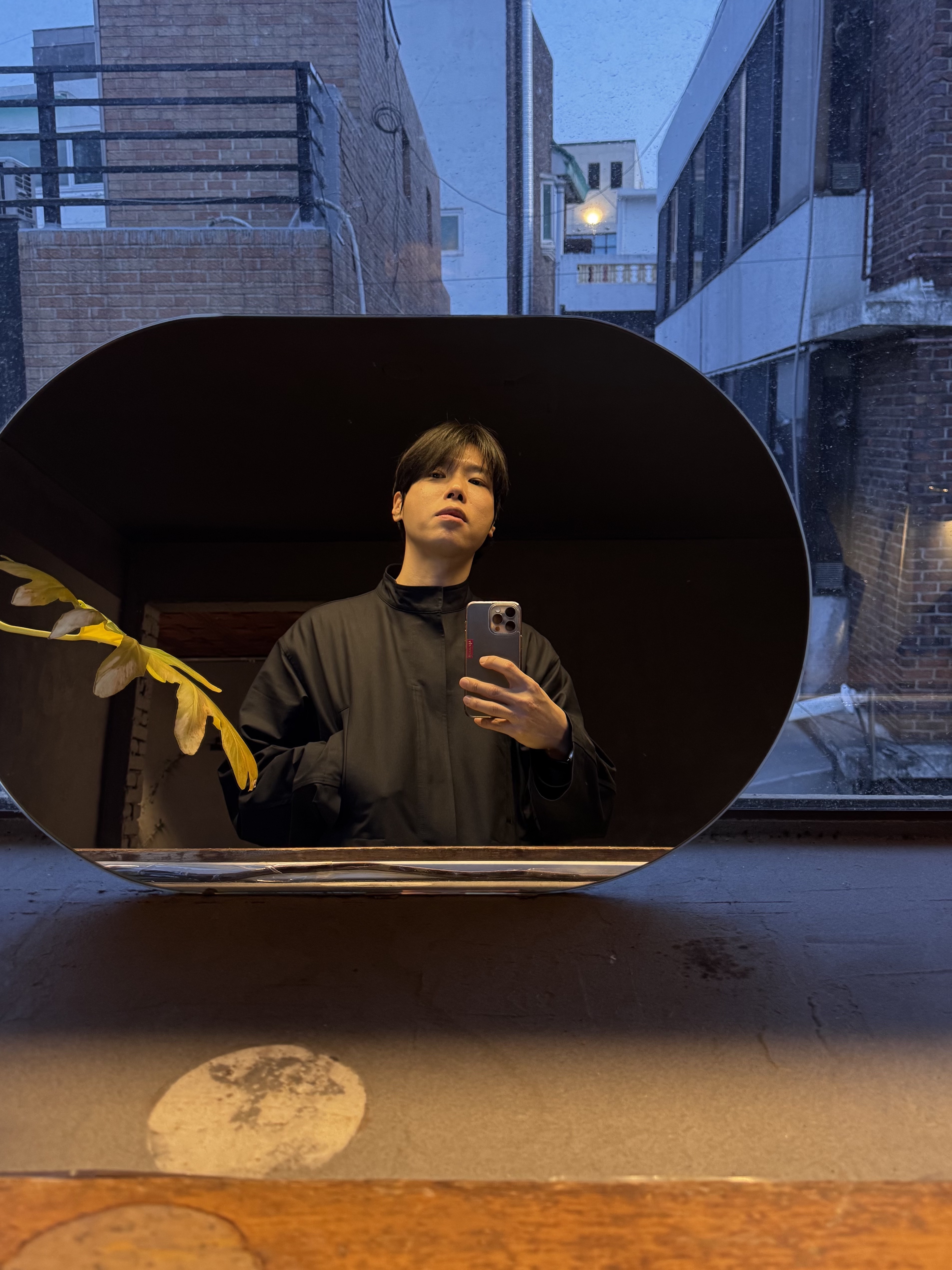 Kinchi Maryam Grainy - 647 (a) Black 착용 스타일 - 2