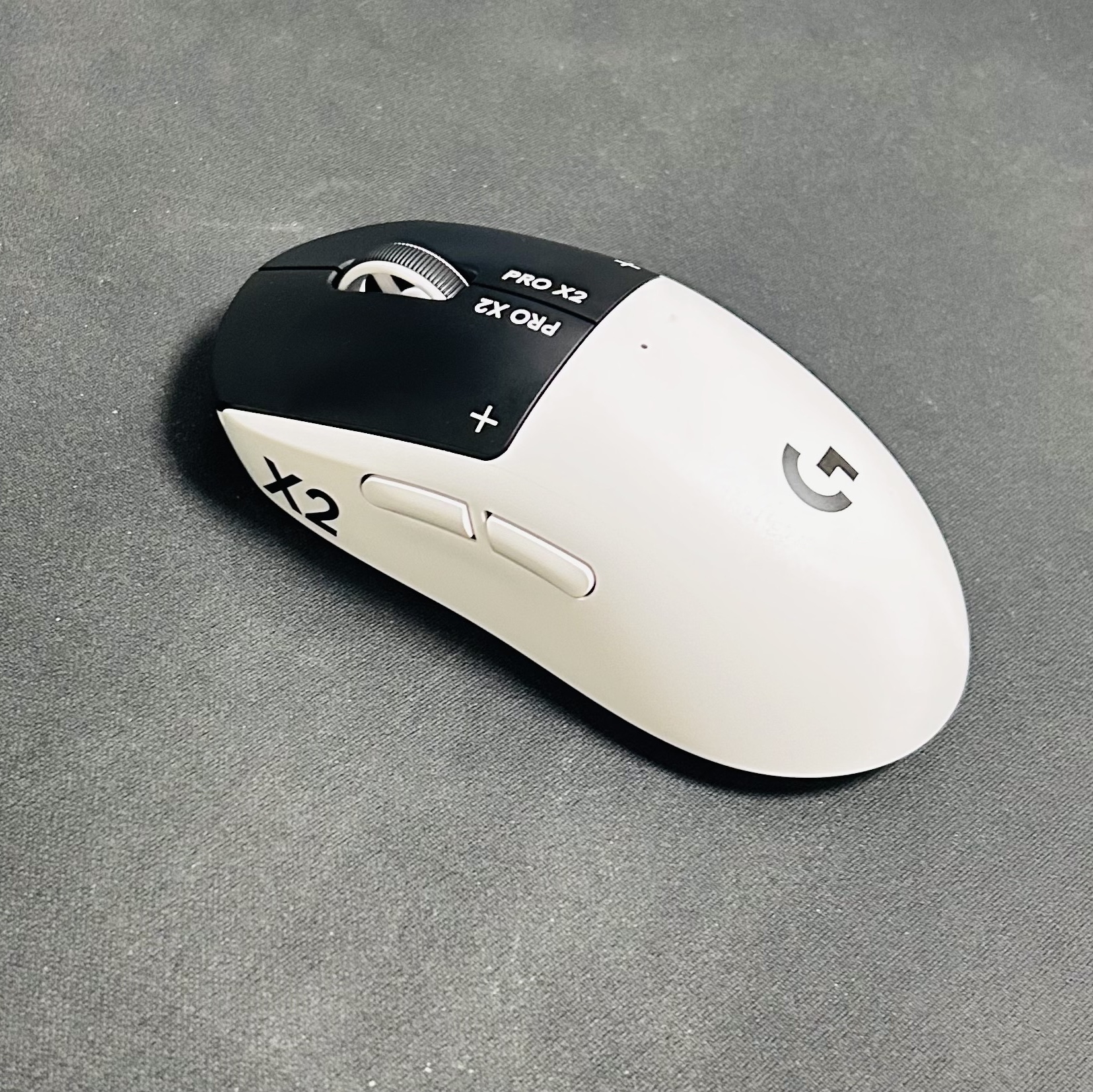 Logitech G Pro X 2 Superstrike Wireless Gaming Mouse Silver Black (Korean Ver.) 착용 스타일