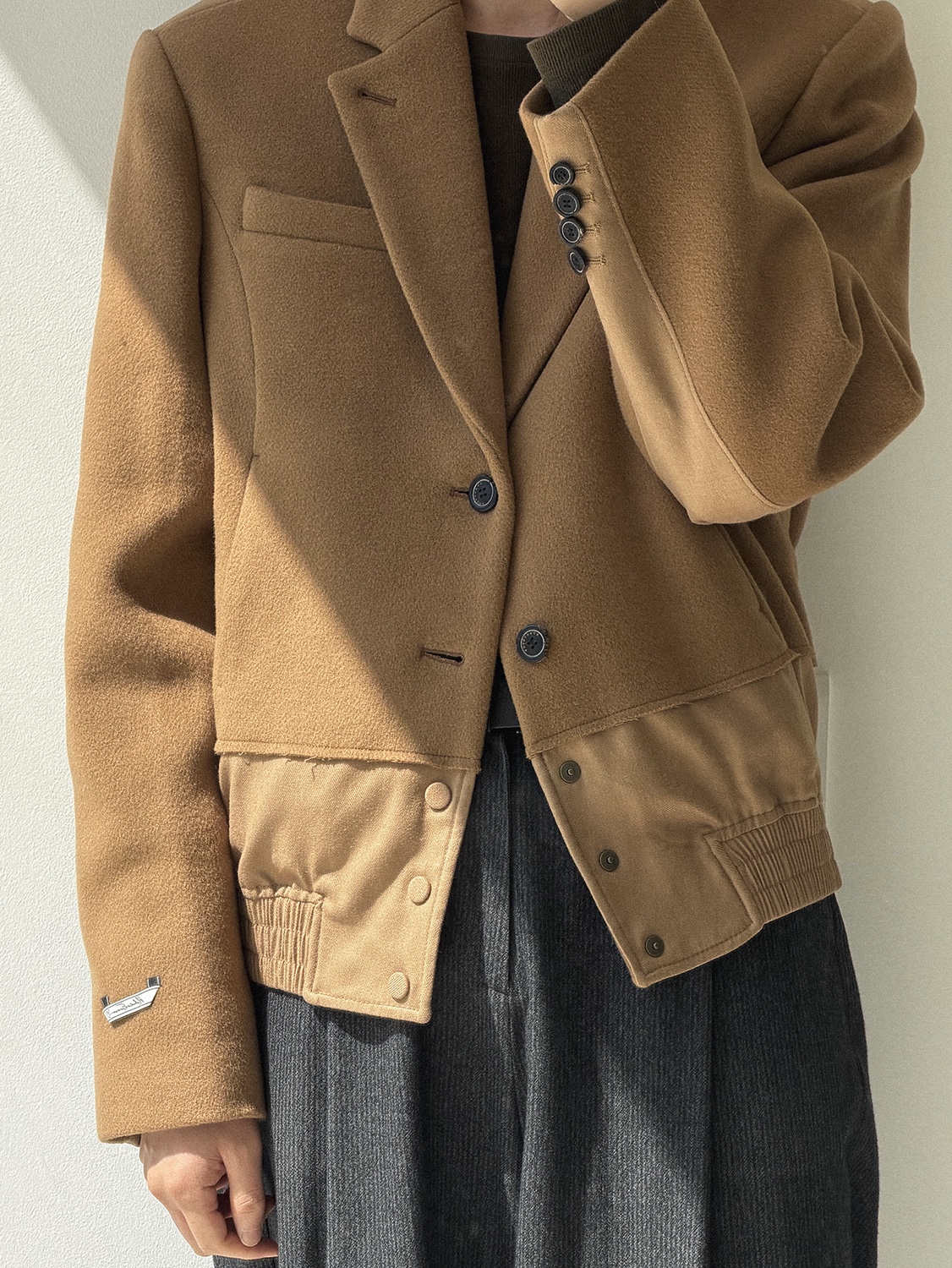 Ader Error Product 76 Wide Fit Slacks Grey, Ader Error Curve; BS01 Noir 착용 스타일 - 3