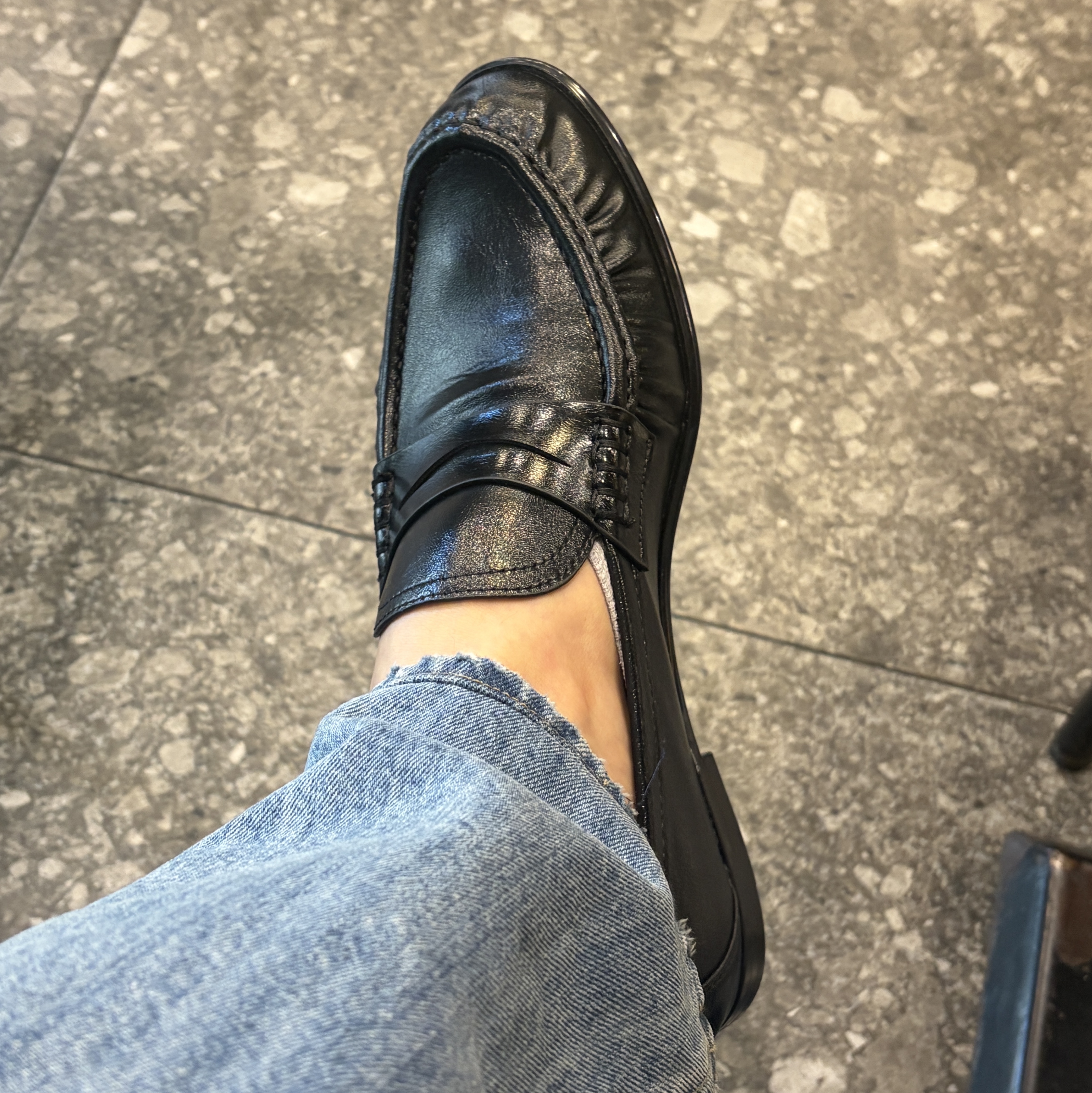 (W) Zara Soft Gathered Loafer Black 착용 스타일