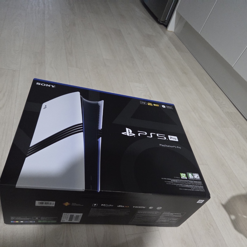 [7% 적립] PlayStation 5 Pro - 2TB 착용 스타일