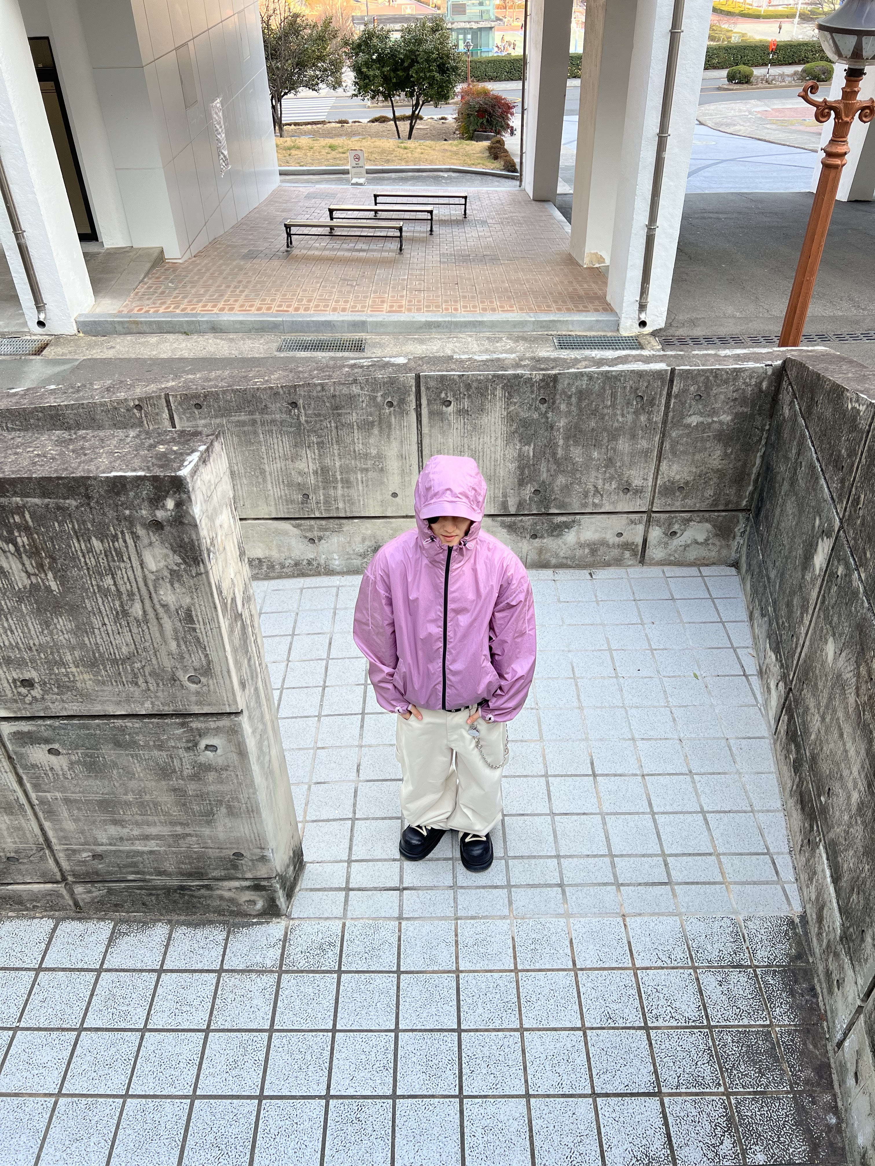 Kamien Shift Shell Jacket Exclusive, Kamien 247 All day Baggy Pants Light Beige 착용 스타일 - 2