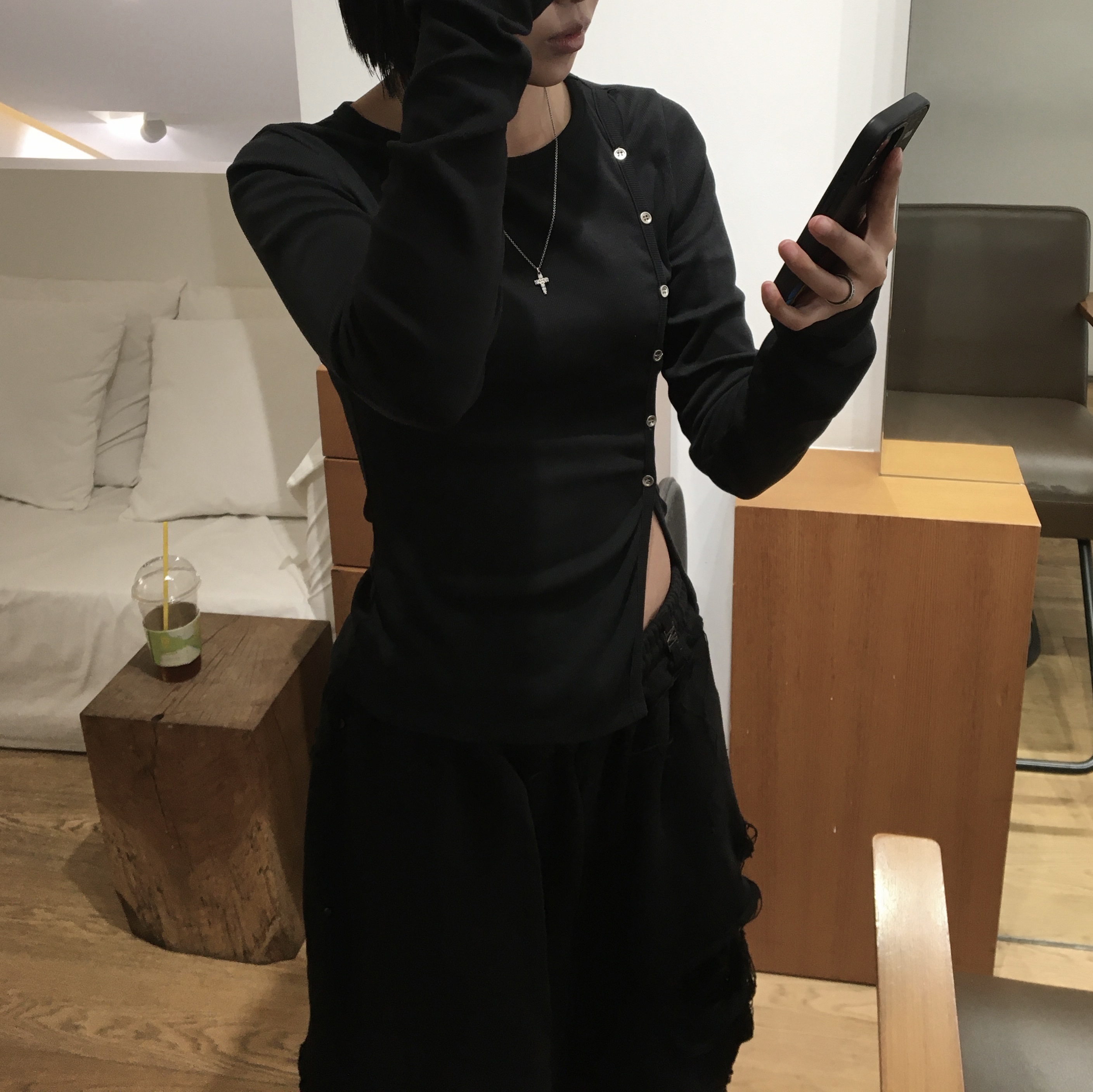 (W) Treemingbird Scratch Damage Wide Sweatpants Black 착용 스타일