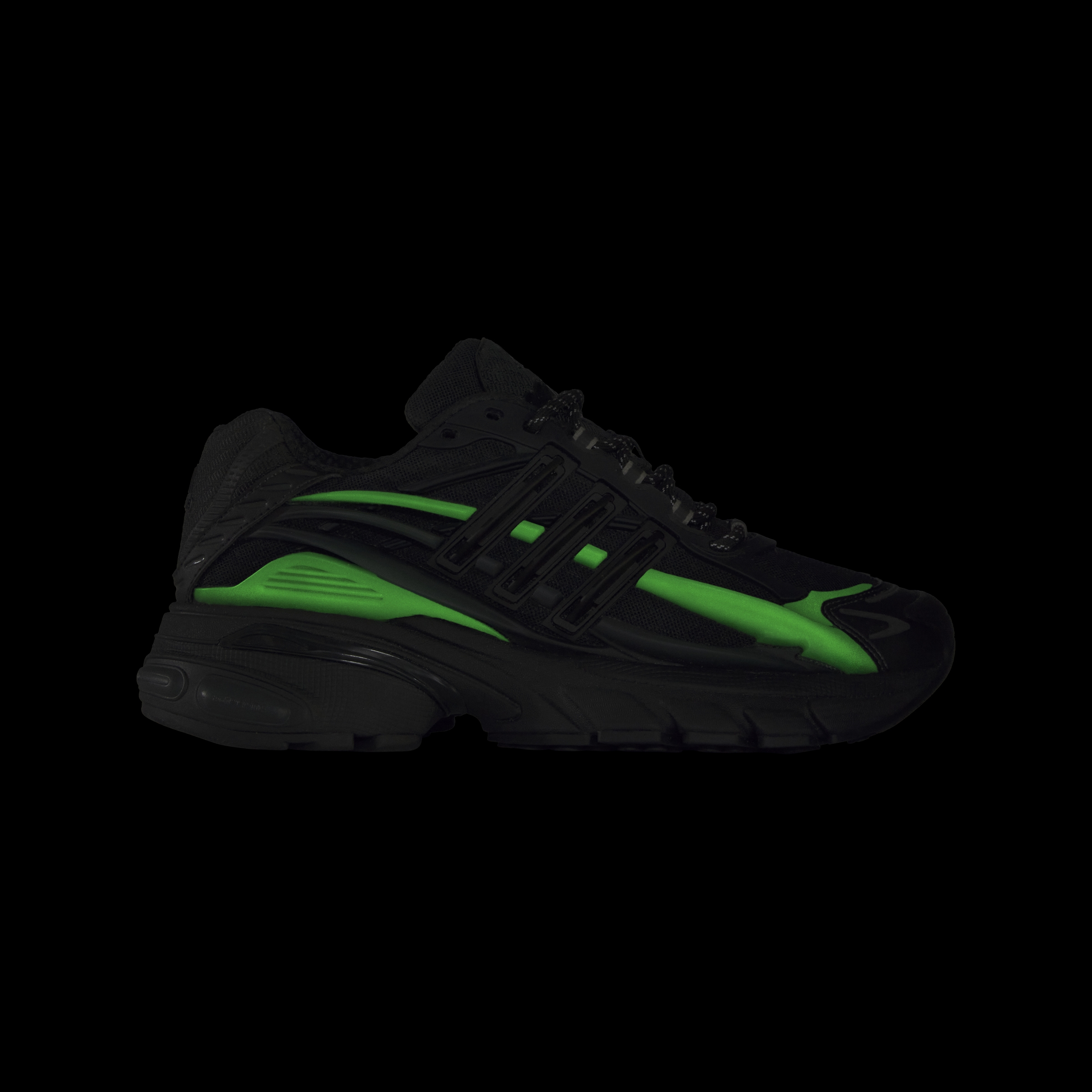 Adidas x Pharrell Williams Virginia Adistar Jellyfish Triple Black 착용 스타일 - 10