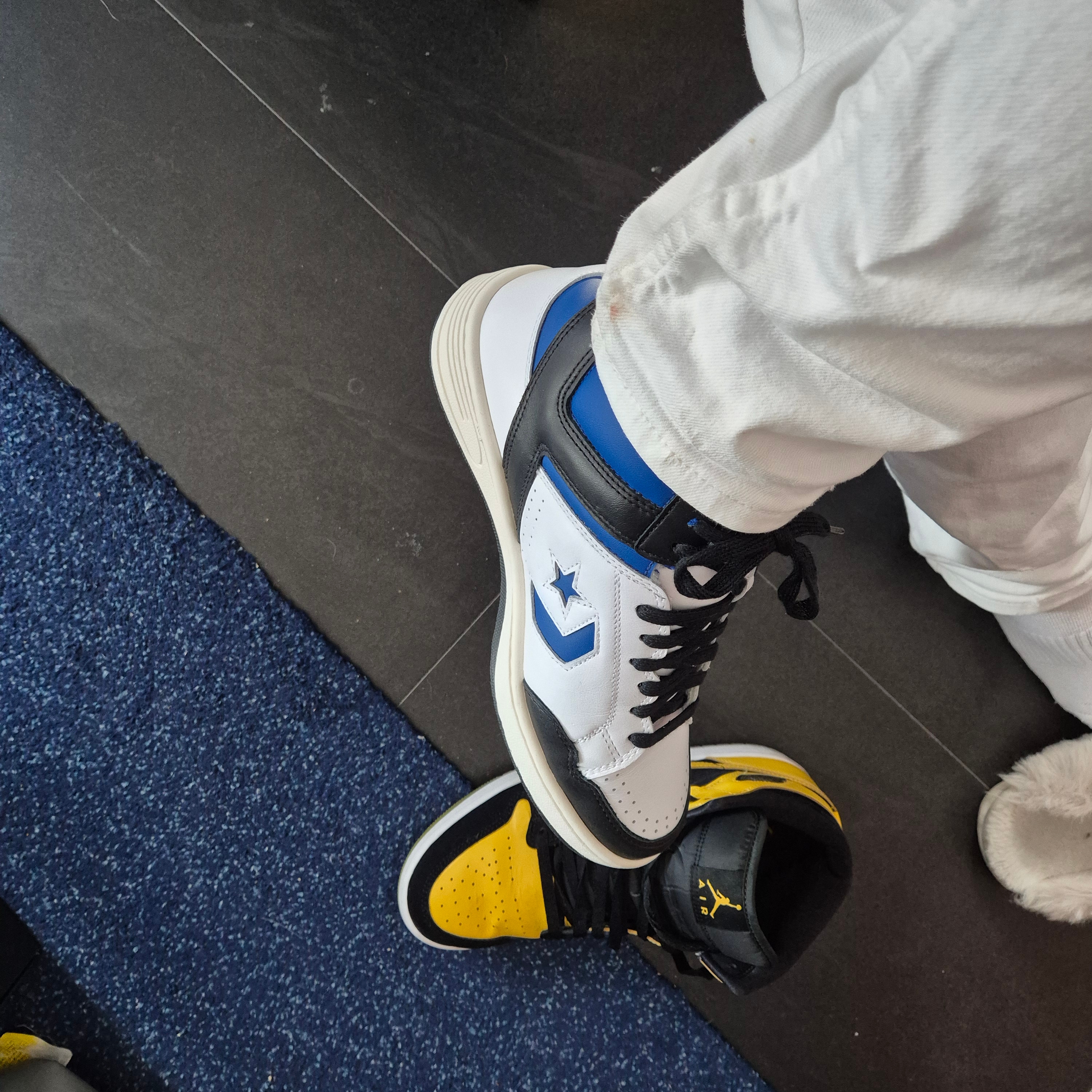 Converse x Fragment Weapon Mid White 착용 스타일