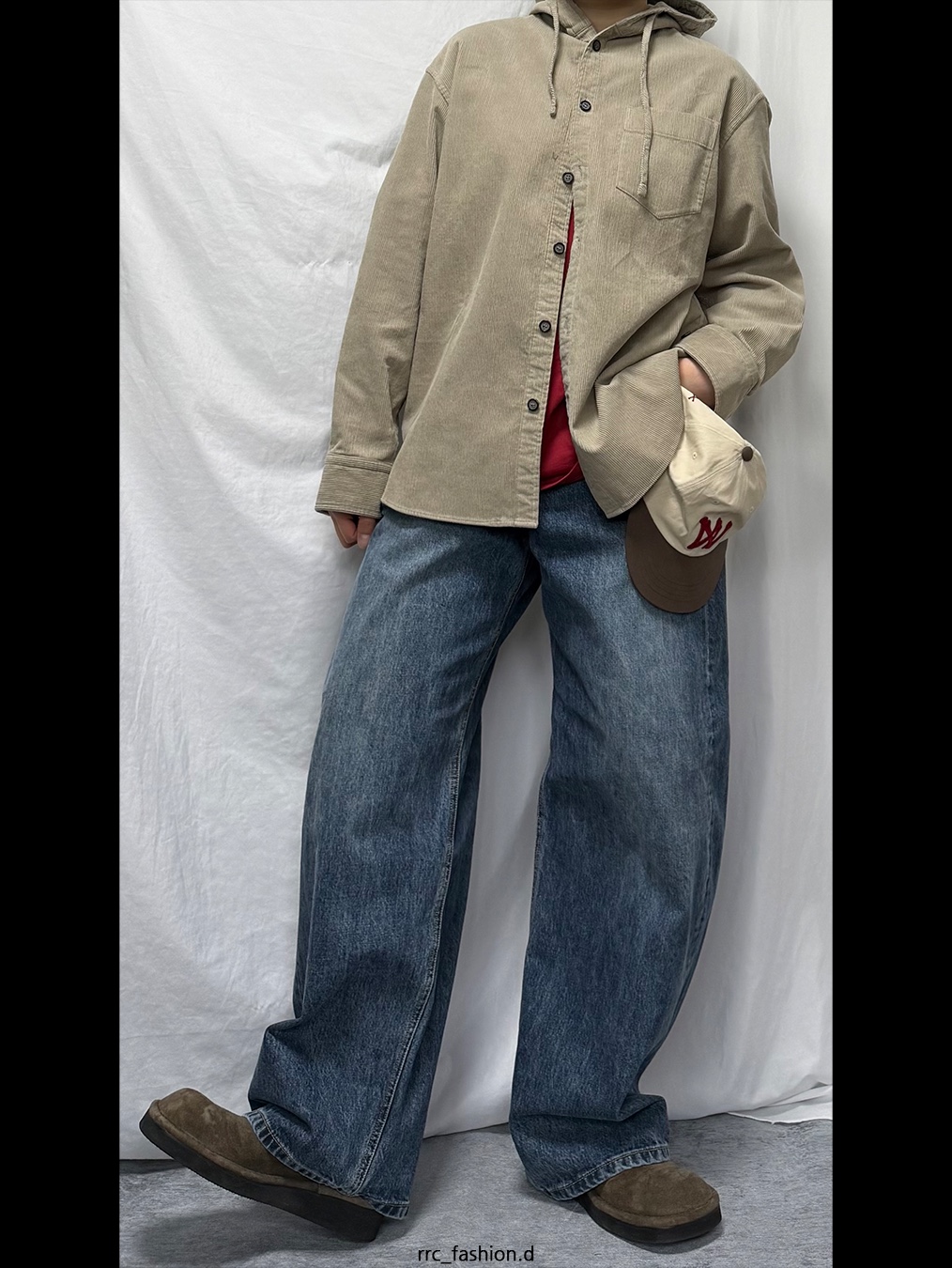 Hatchingroom Wide Curve Jeans Washed Blue 착용 스타일 - 1