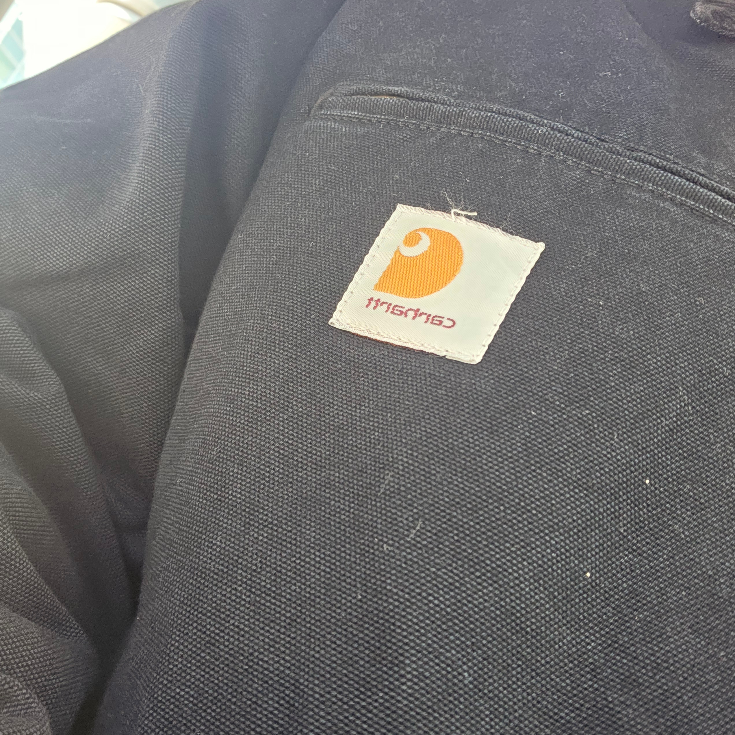 Carhartt WIP OG Detroit Jacket Black Aged Canvas 착용 스타일