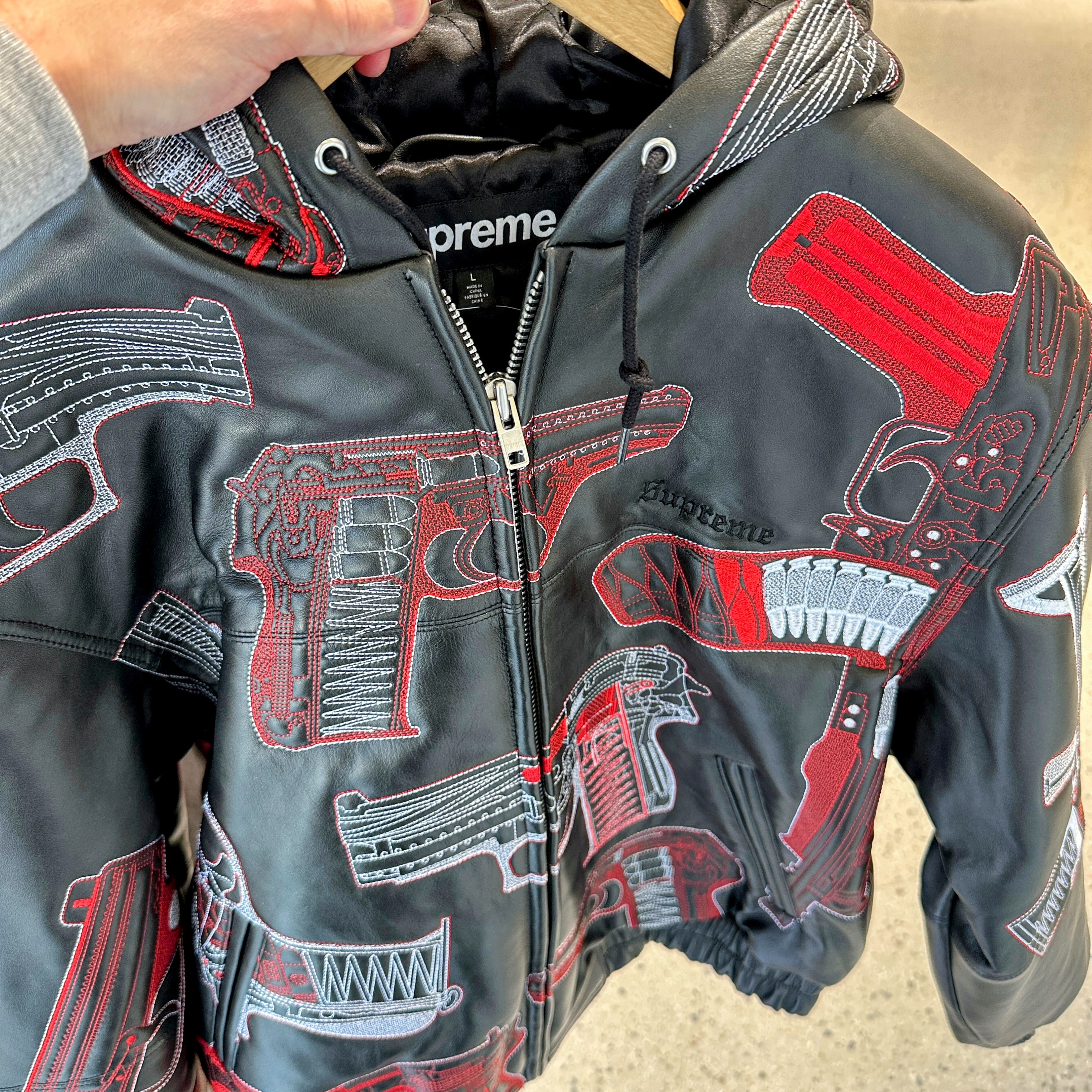 Supreme Guns Embroidered Hooded Leather Jacket Black - 26SS 착용 스타일