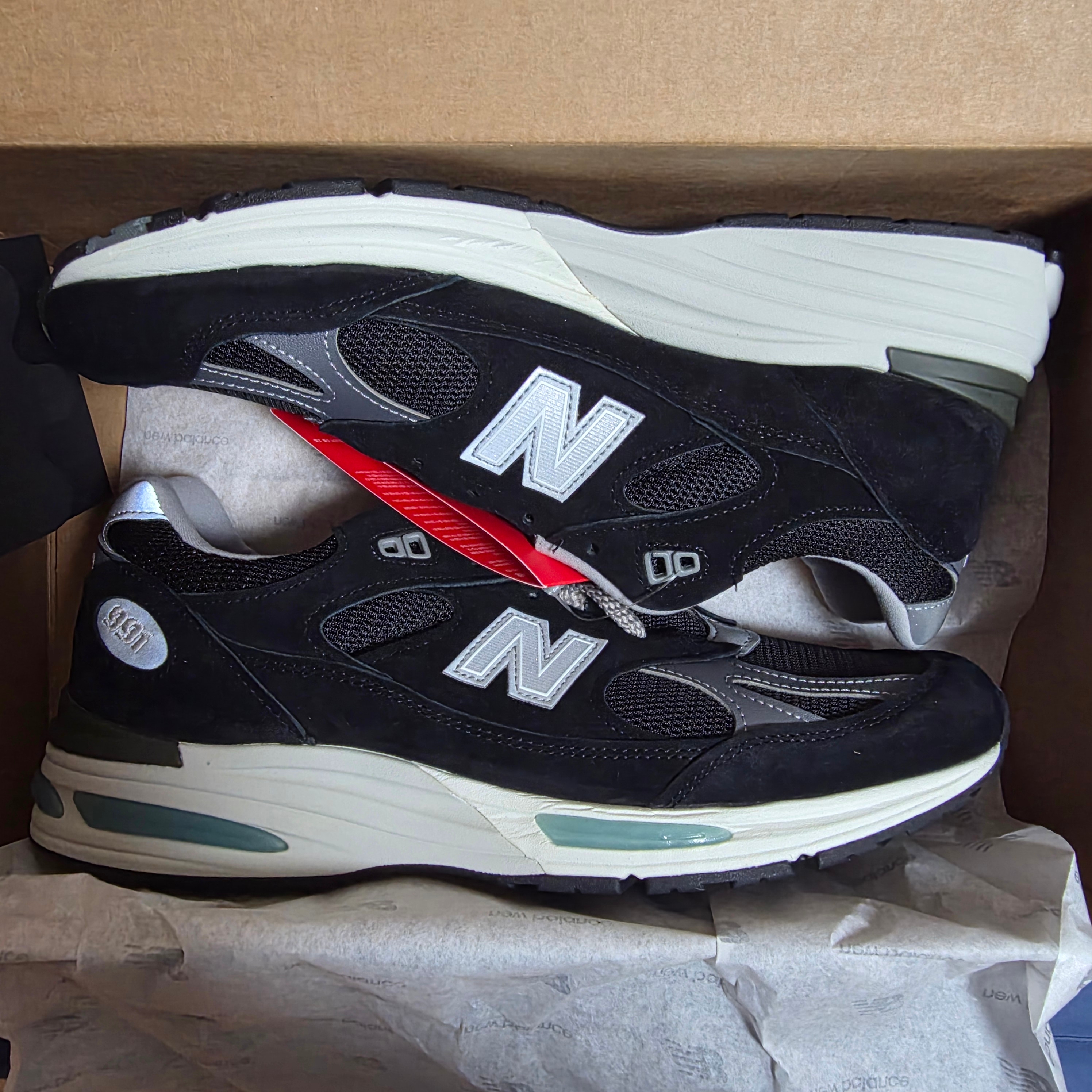 New Balance 991v2 Made in UK Black 착용 스타일