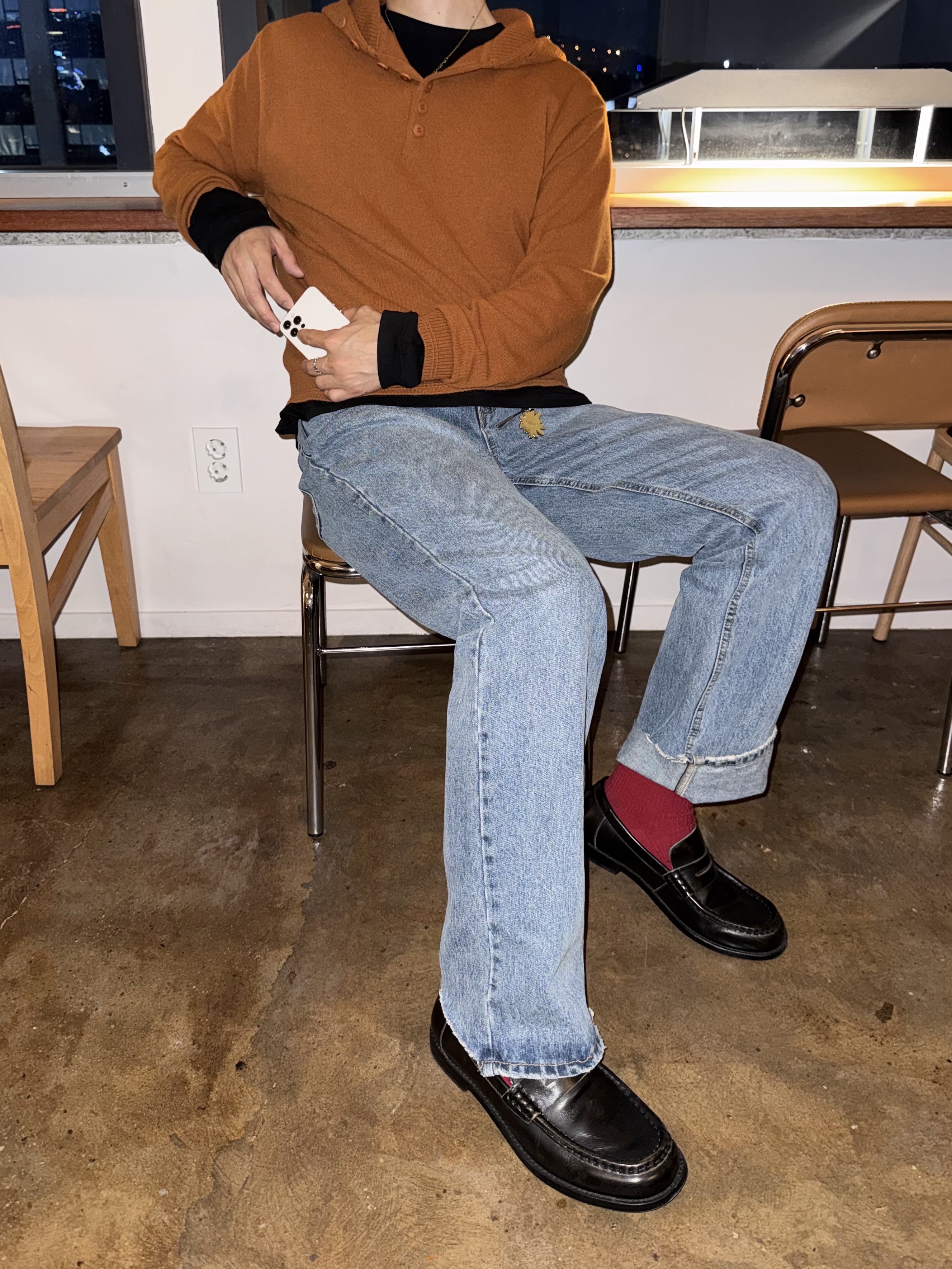 LOSTGARDEN UNIFORM Wide Loafer Vintage Brown, Hysteric Glamour Flame Logo Carabiner Keychain Black 착용 스타일 - 2