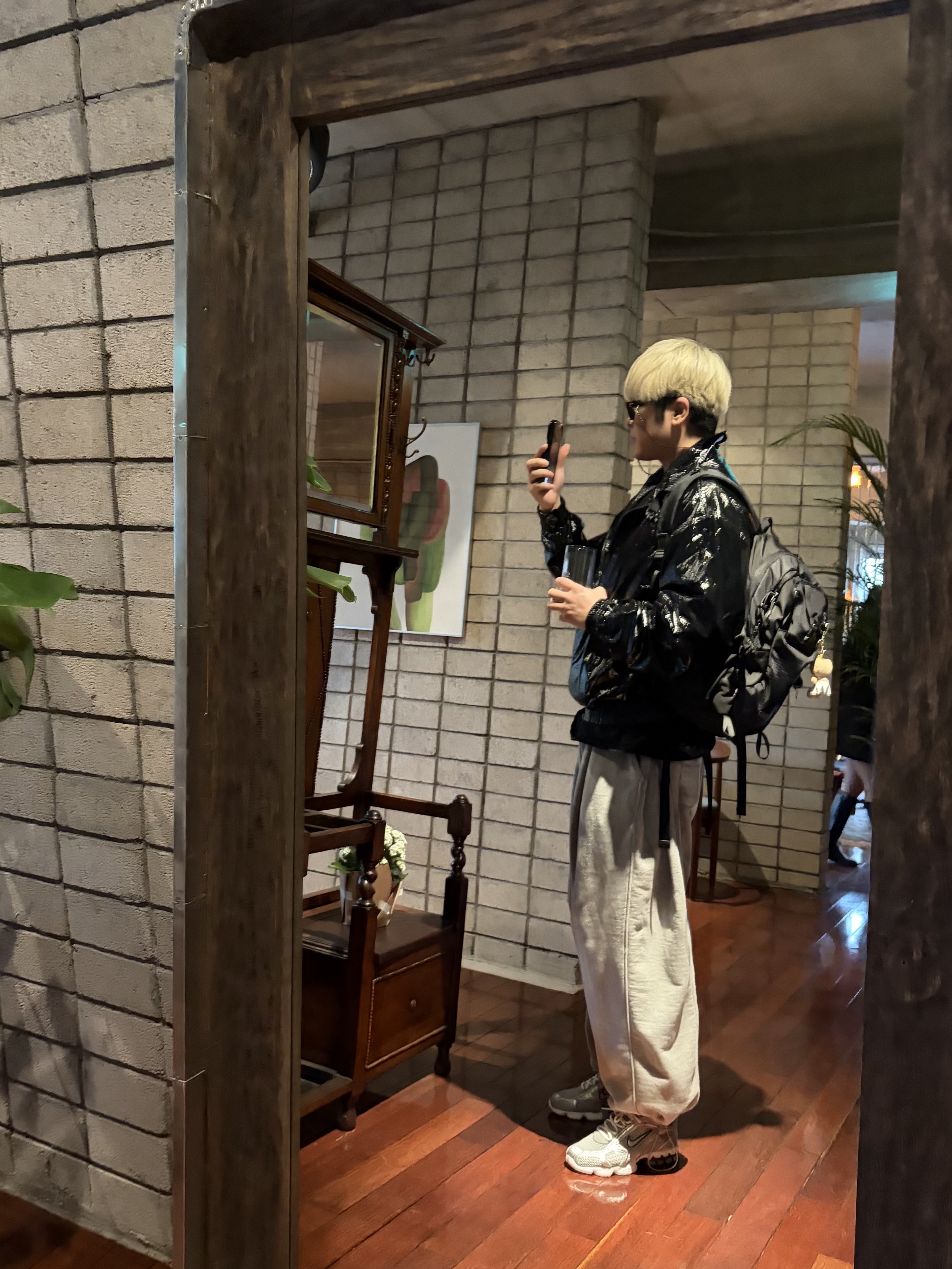 Nike Air Zoom Spiridon Cage 2 Metallic Silver, BAPE By Bathing Ape L/S T-Shirt Black 착용 스타일 - 2