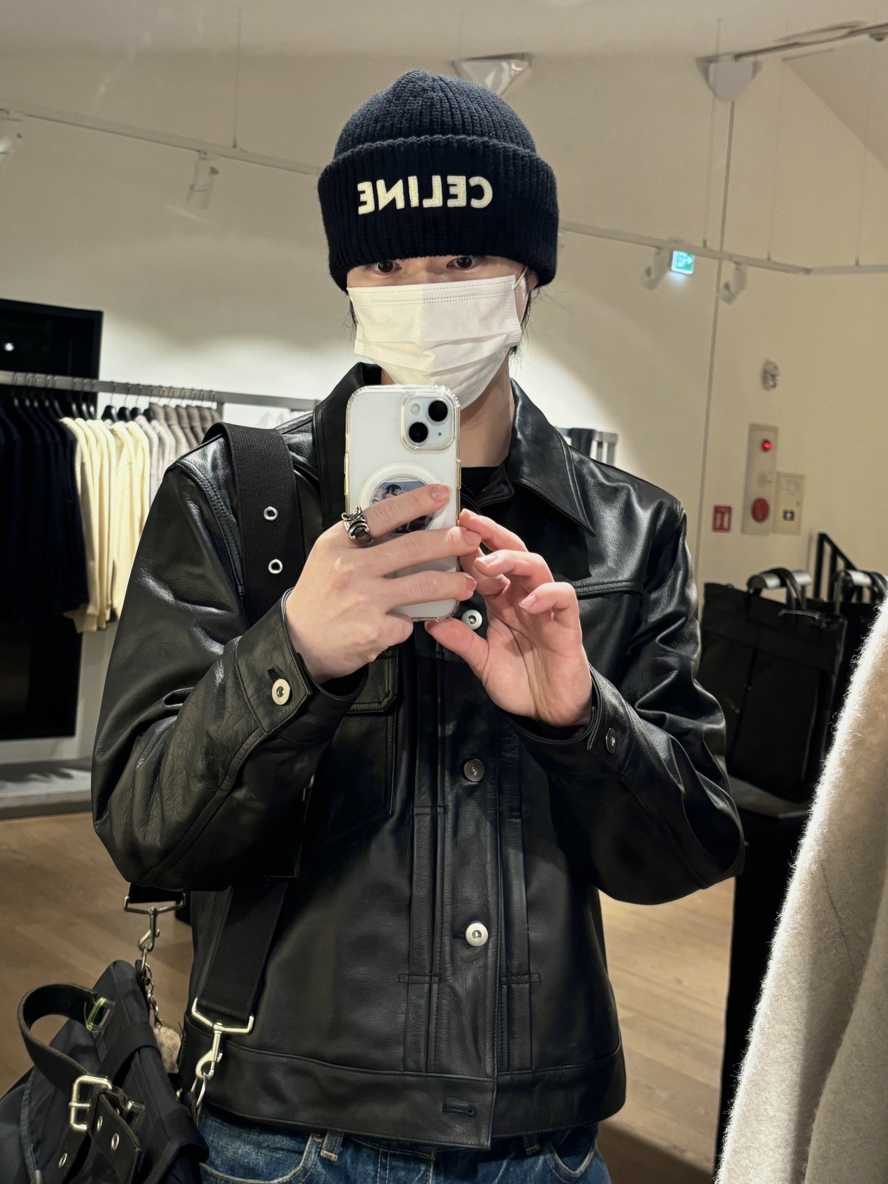 Celine Embroidered RIbbed Wool Beanie Black 착용 스타일