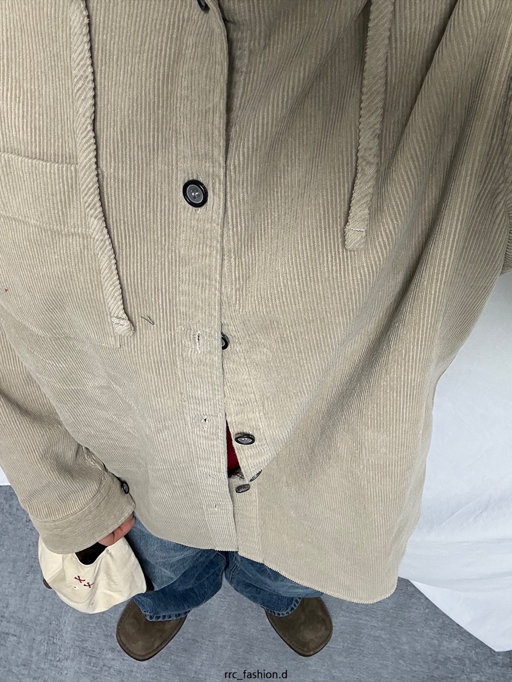 Hatchingroom Wide Curve Jeans Washed Blue 착용 스타일 - 4