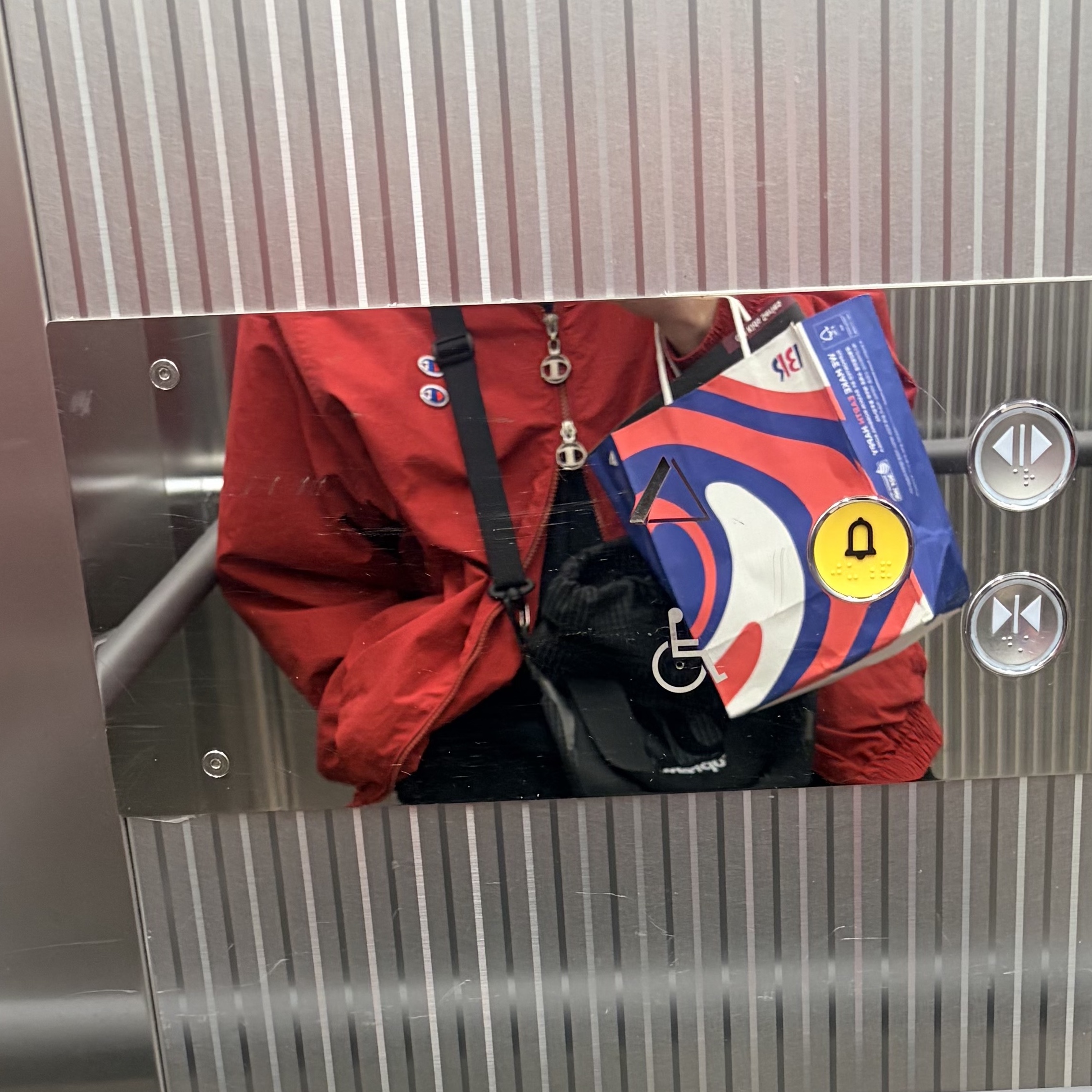 Zara x Champion Technical Patch Jacket Red 착용 스타일